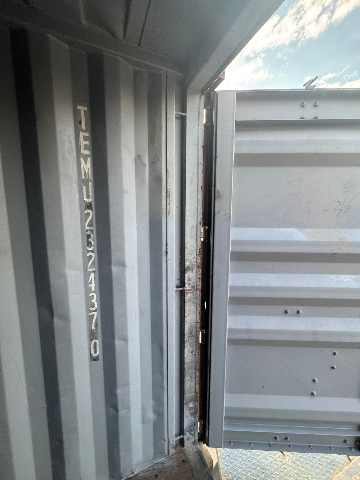 Морской контейнер TEMU2324370