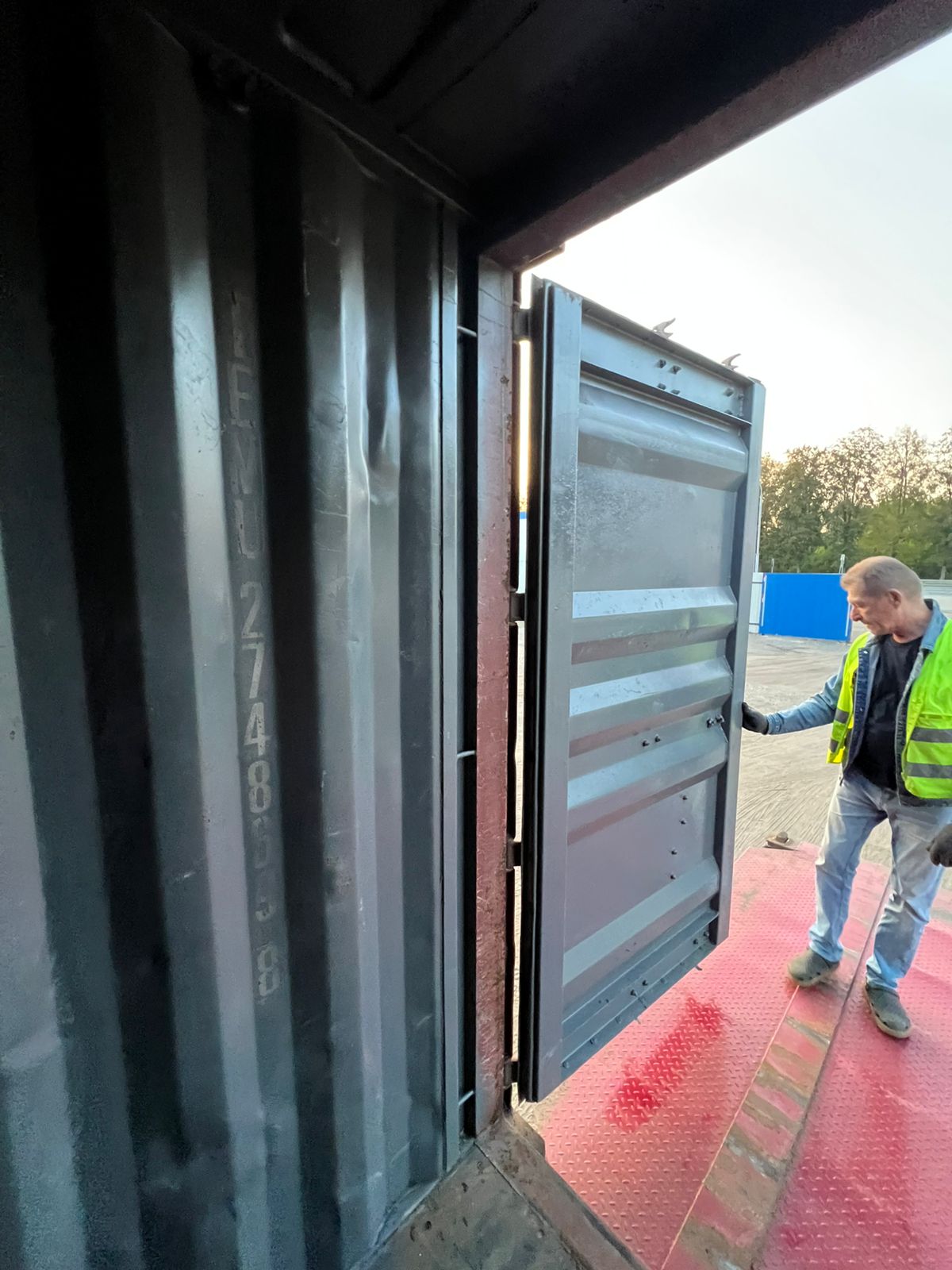 Морской контейнер TEMU2748698