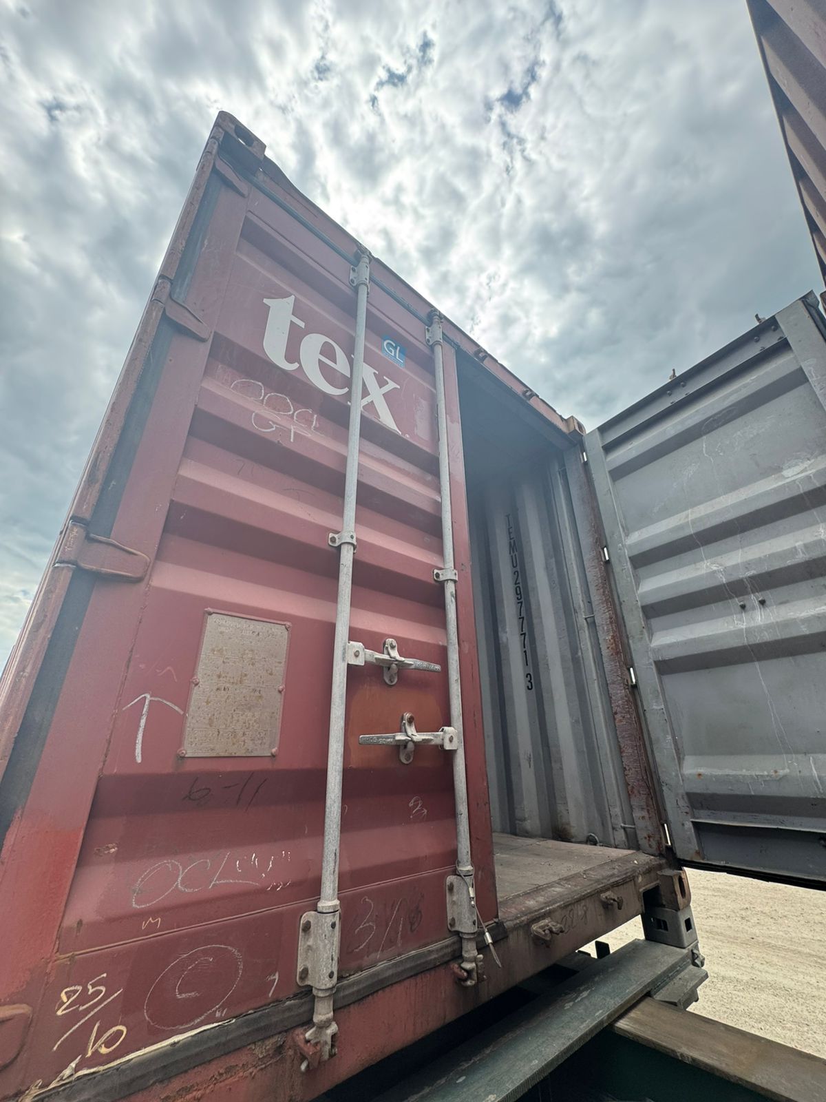 Морской контейнер TEMU2977713