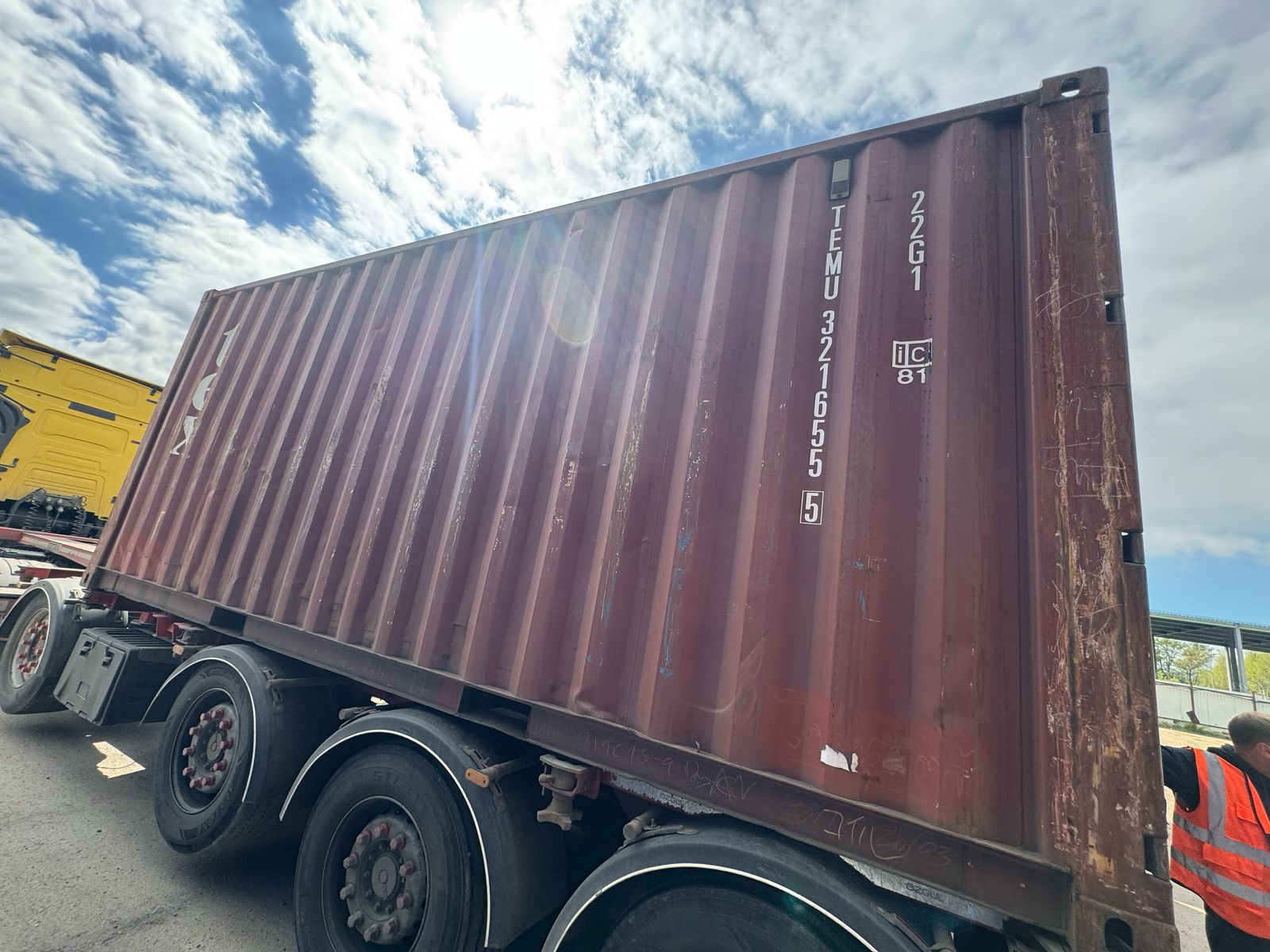 Морской контейнер TEMU3216555