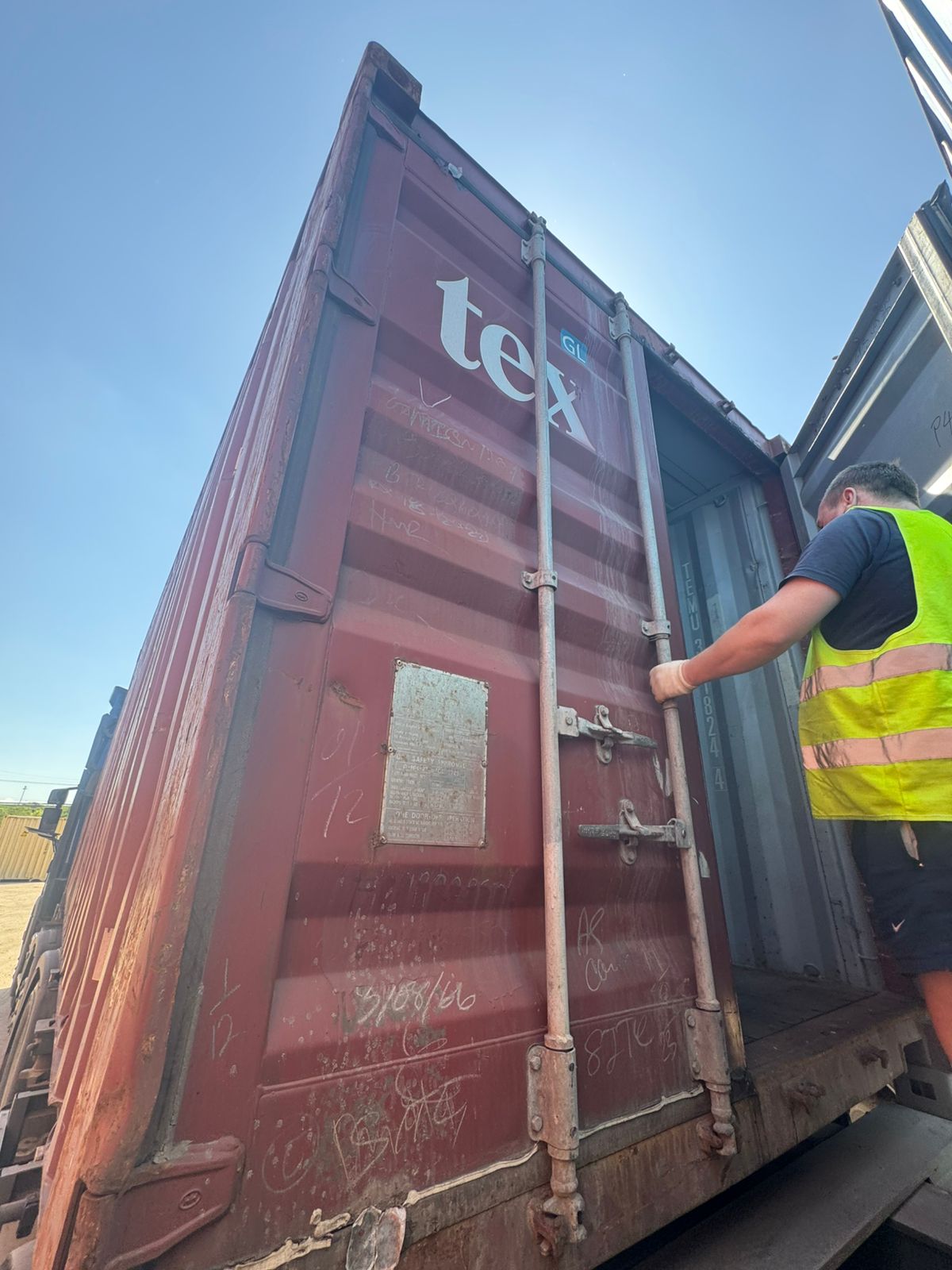 Морской контейнер TEMU3218244