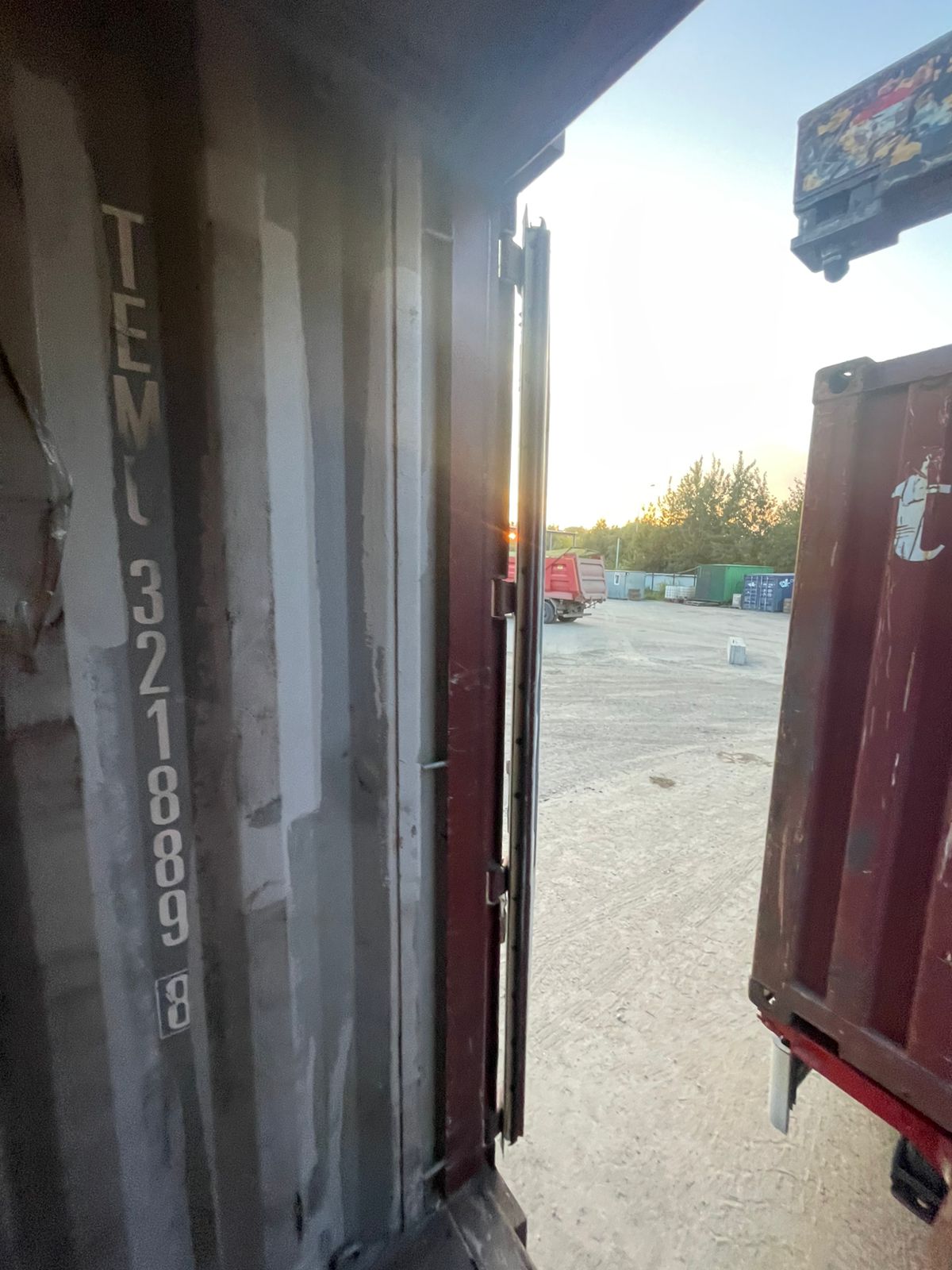 Морской контейнер TEMU3218898