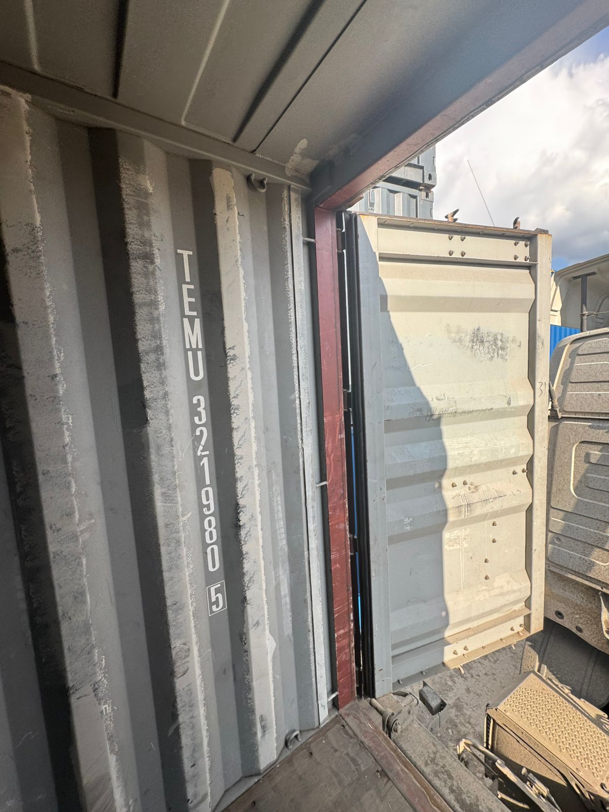 Морской контейнер TEMU3219805