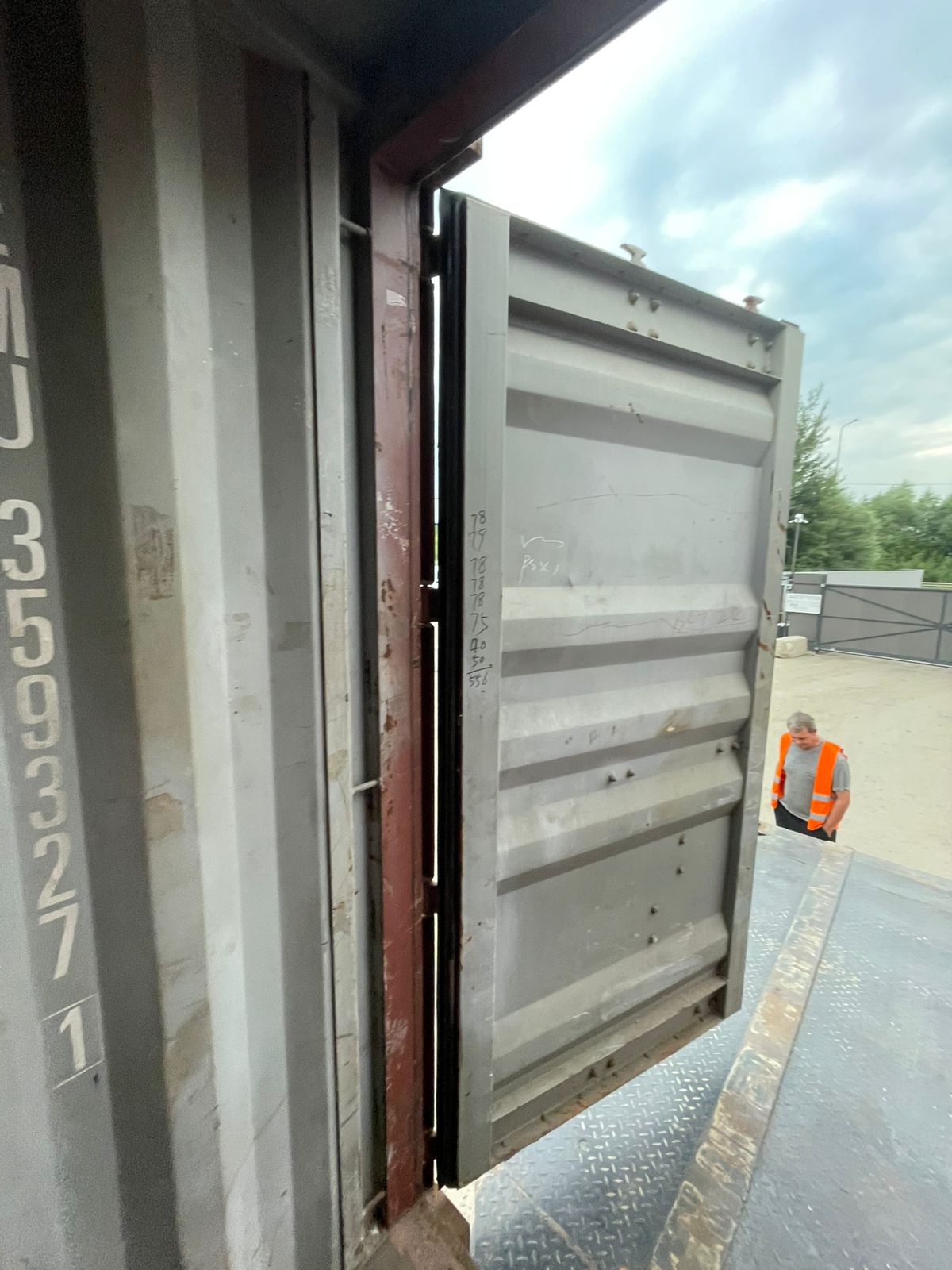 Морской контейнер TEMU3593271