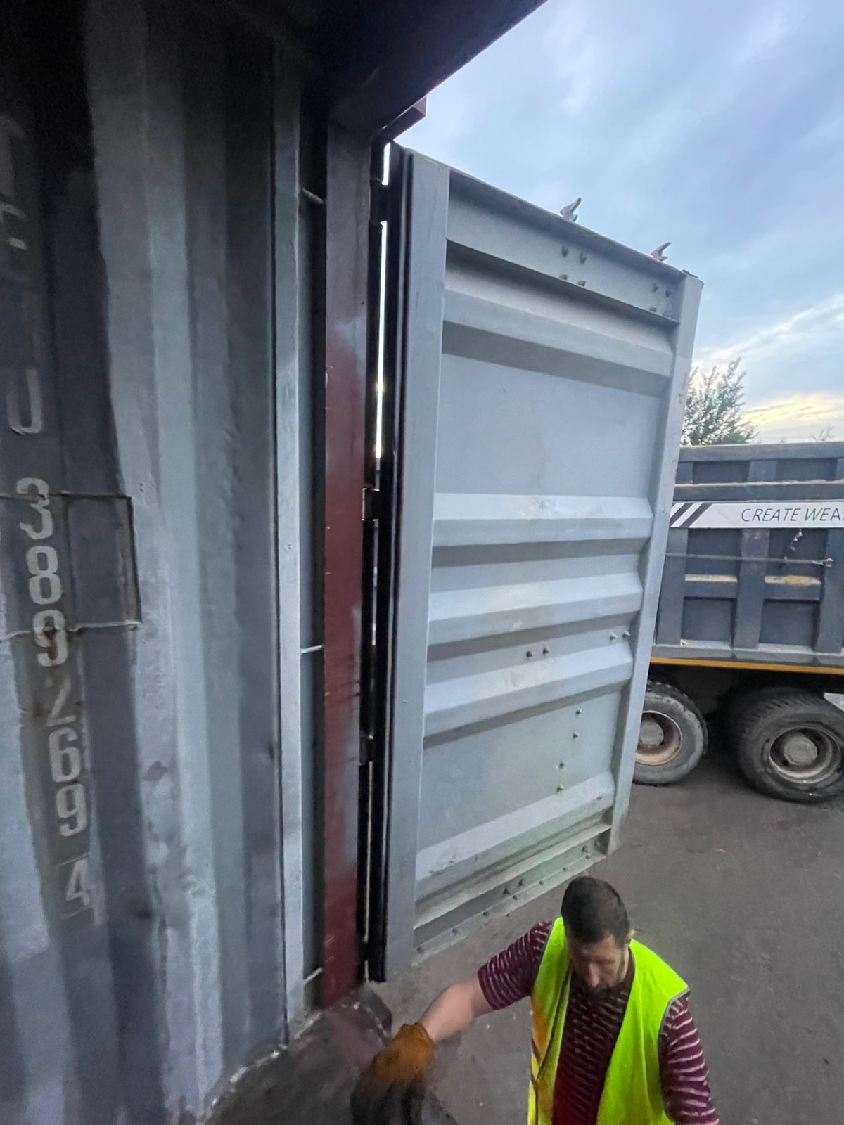 Морской контейнер TEMU3892694