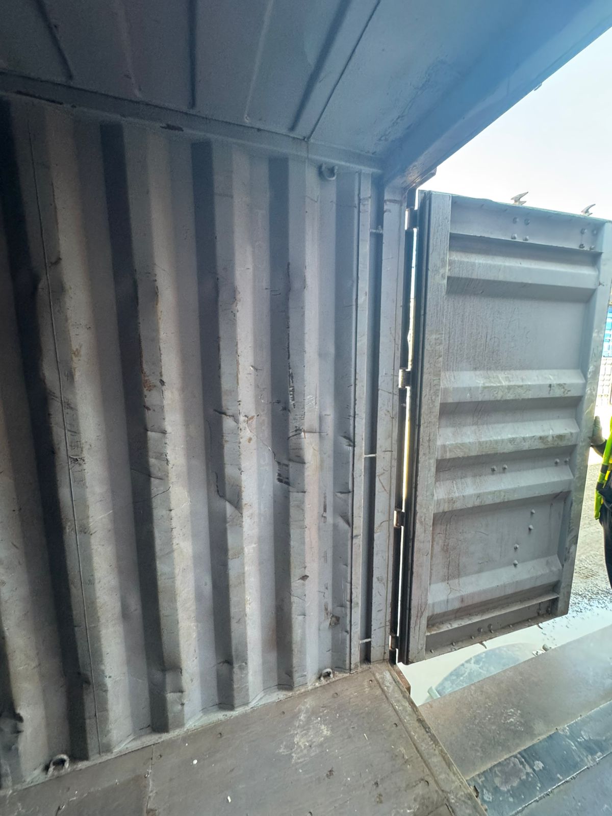 Морской контейнер TGHU0293375