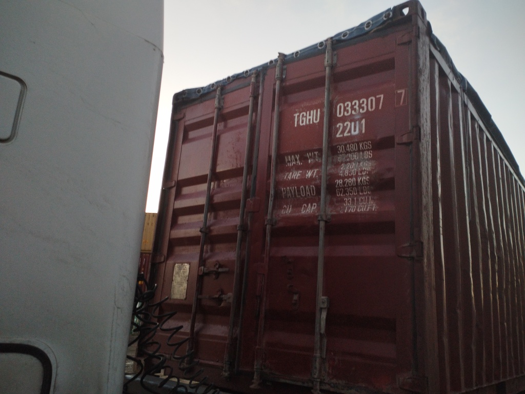 Морской контейнер TGHU0333077