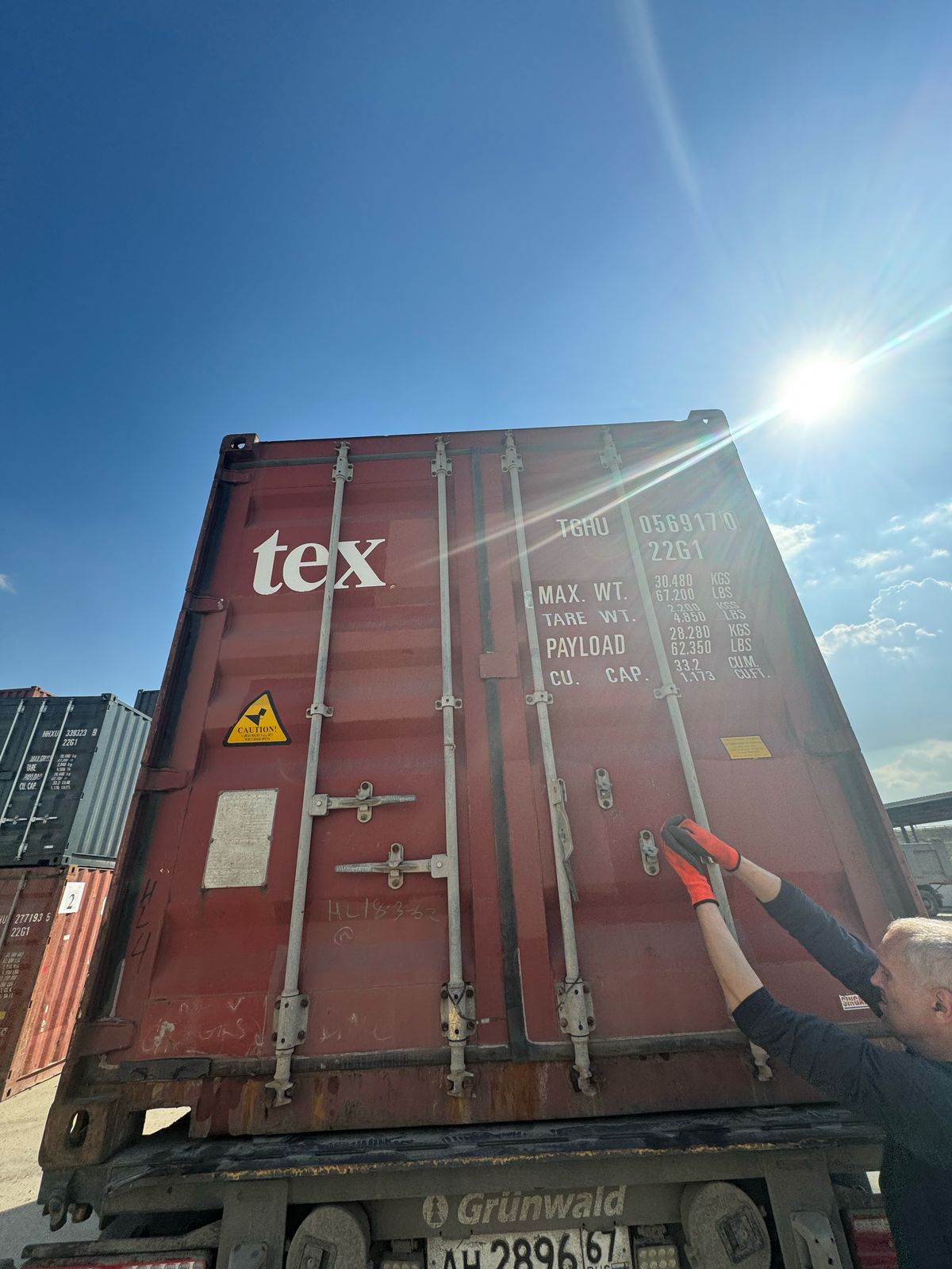 Морской контейнер TGHU0569170