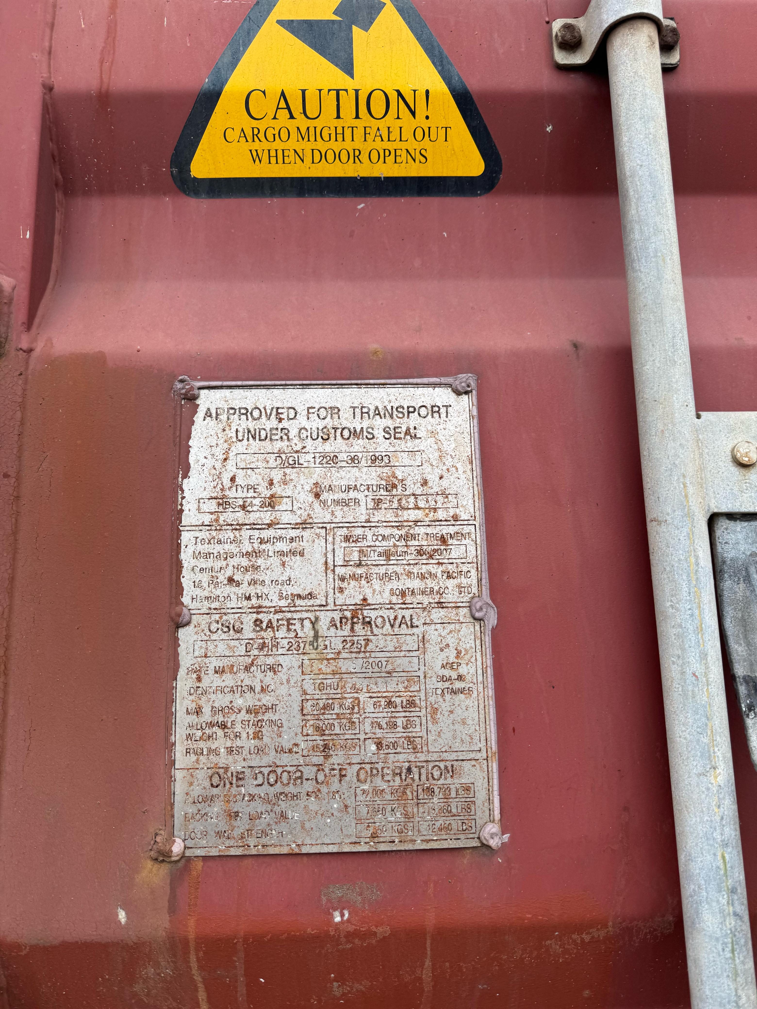 Морской контейнер TGHU0668110