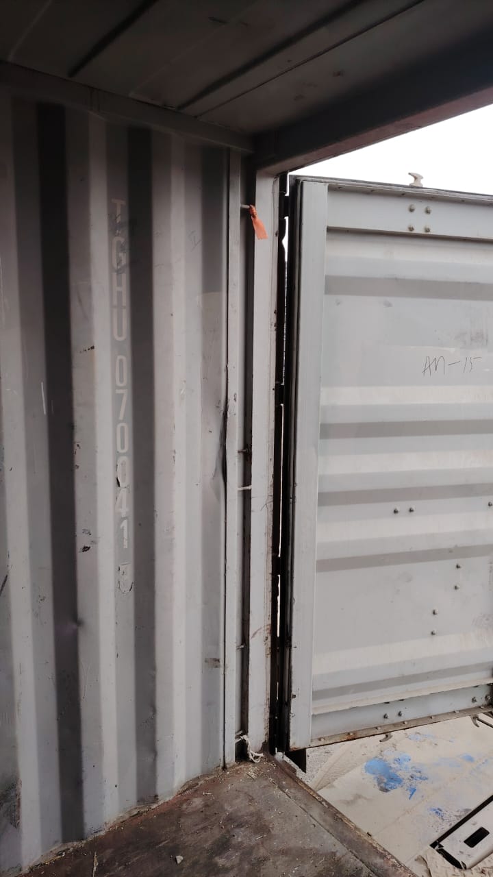 Морской контейнер TGHU0700418