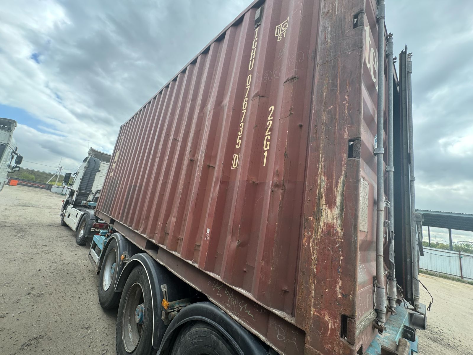 Морской контейнер TGHU0767350