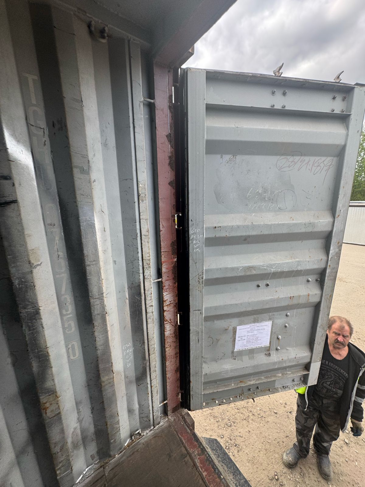 Морской контейнер TGHU0767350