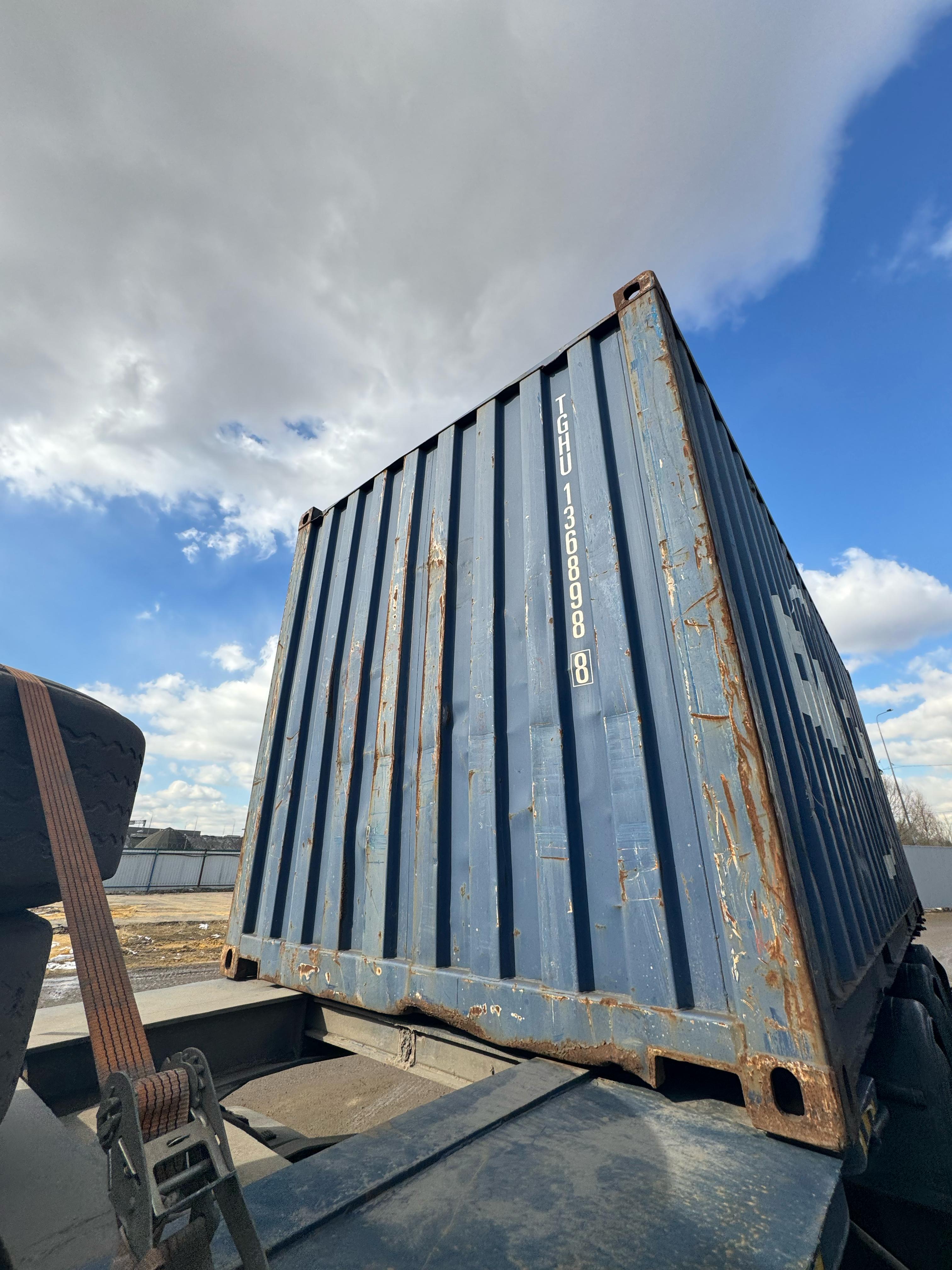 Морской контейнер TGHU1368988