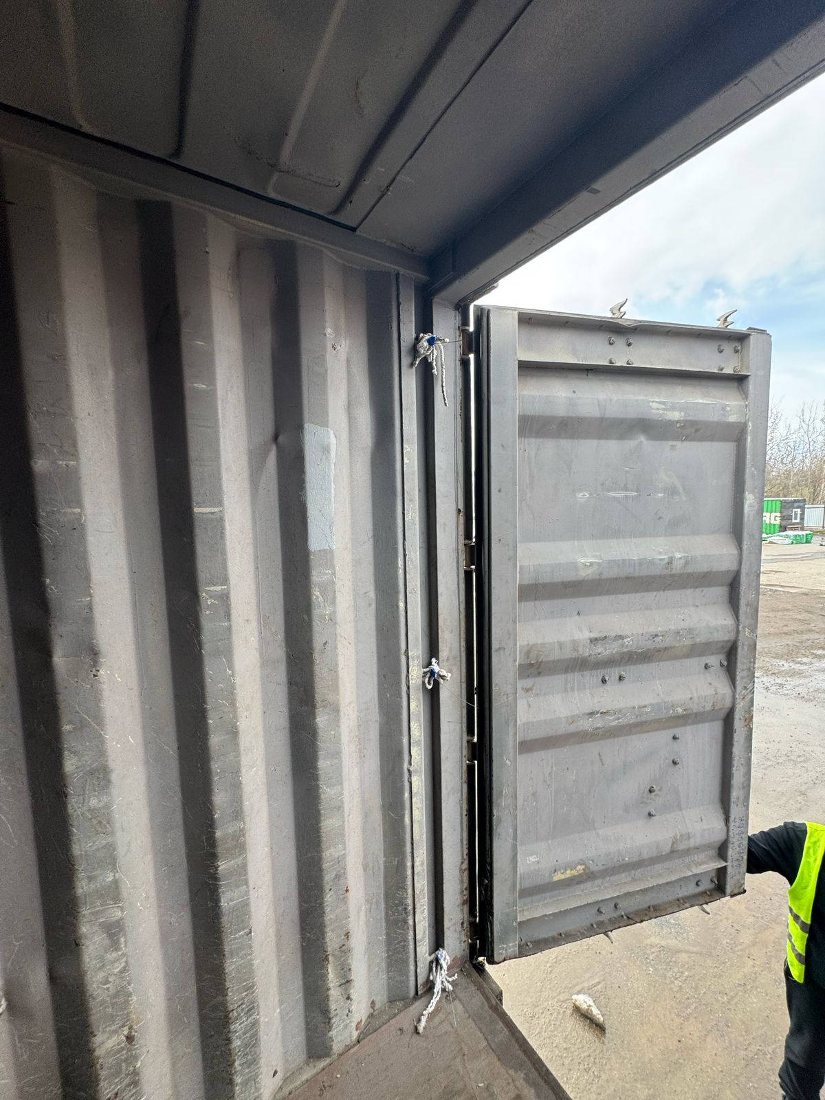 Морской контейнер TGHU1394293