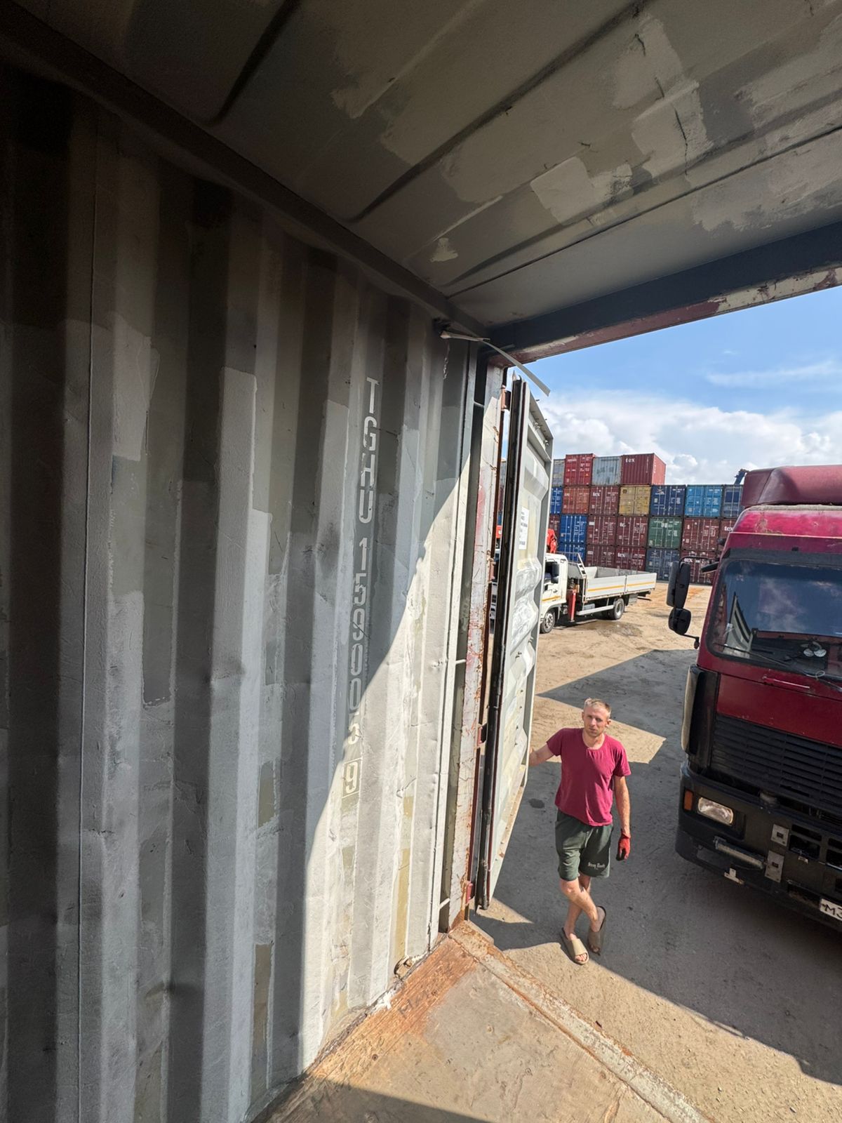 Морской контейнер TGHU1590059