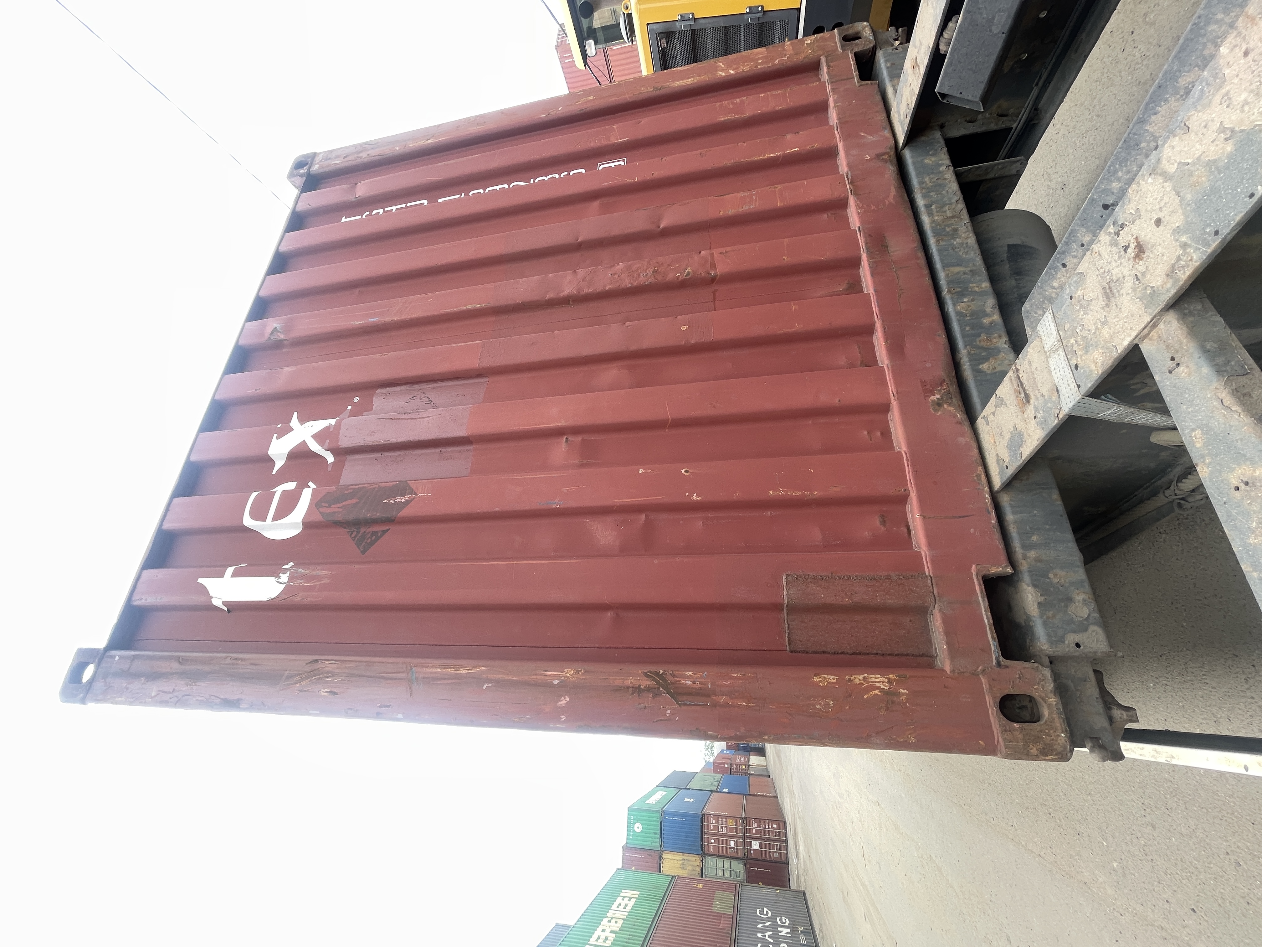 Морской контейнер TGHU1592869