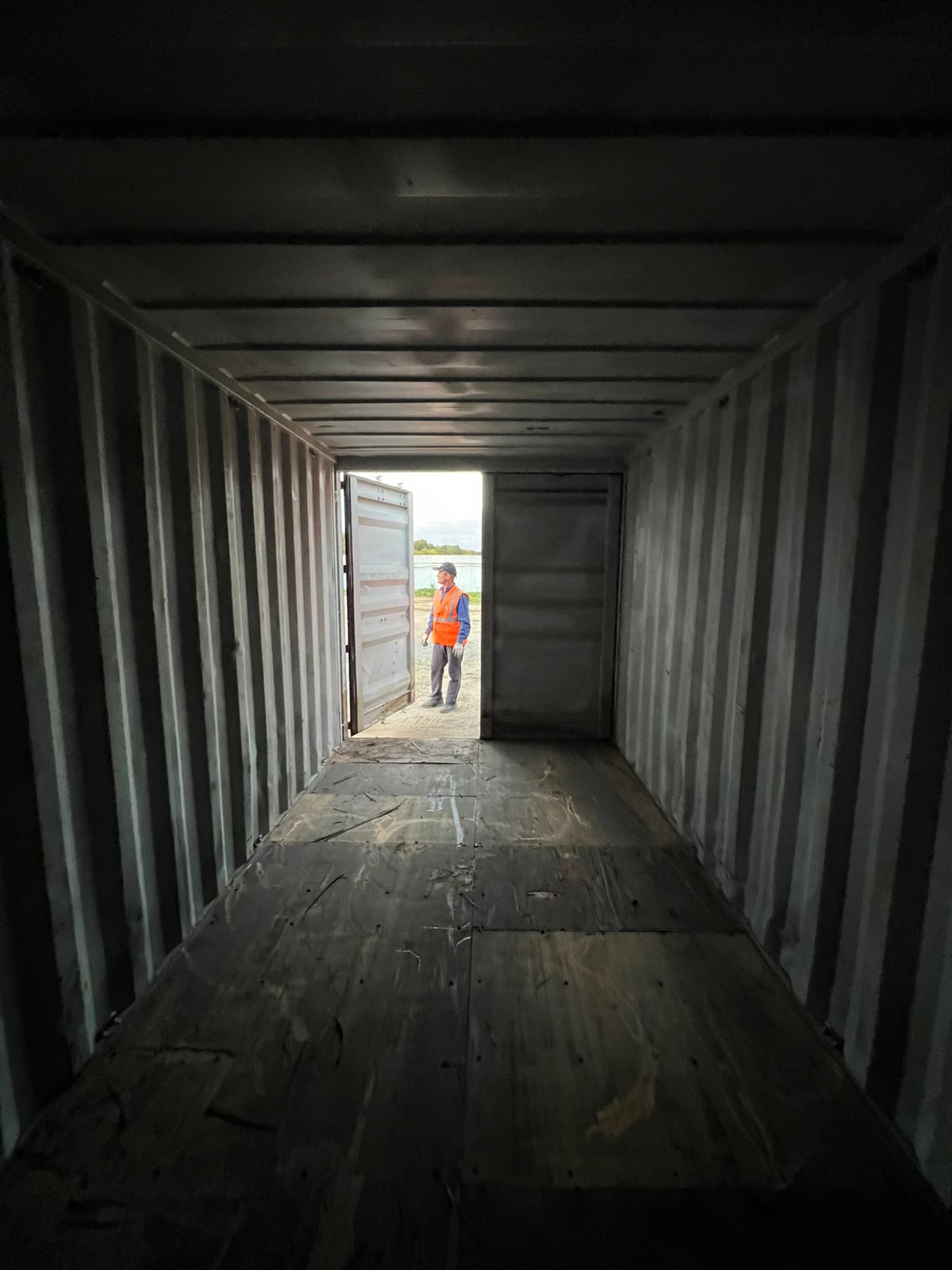 Морской контейнер TGHU1605117