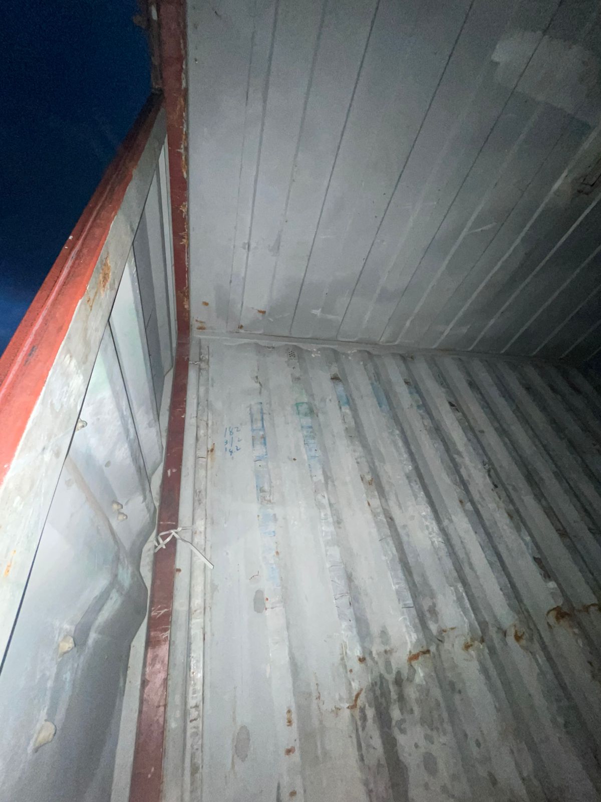 Морской контейнер TGHU1610411