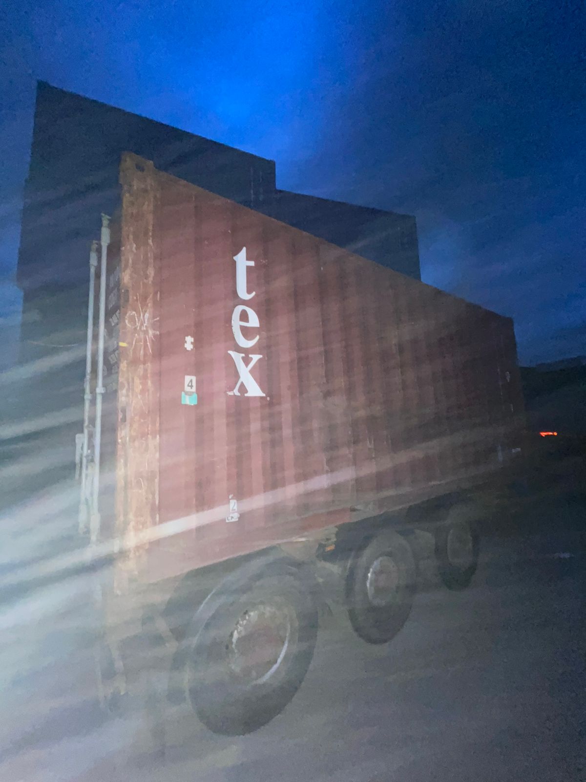 Морской контейнер TGHU1610411