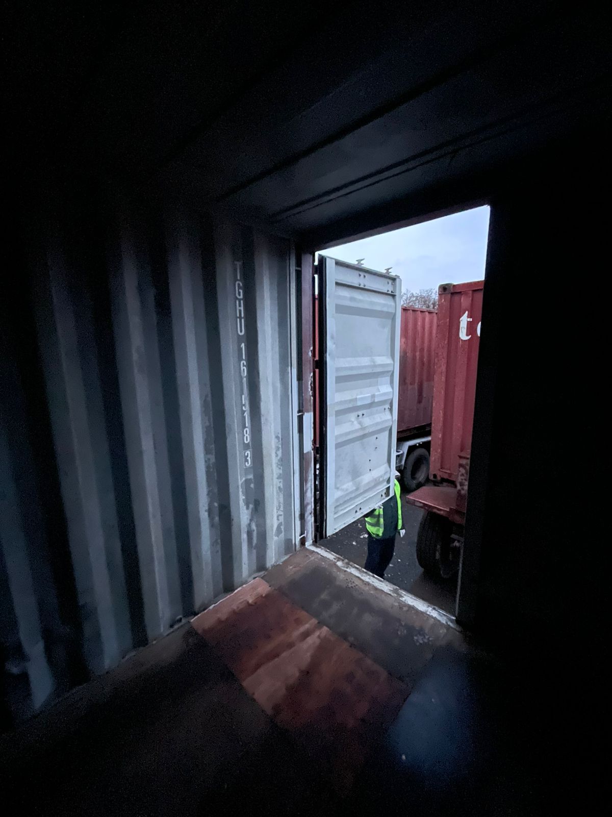 Морской контейнер TGHU1615183