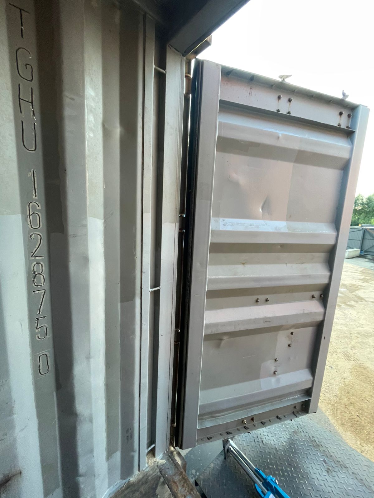 Морской контейнер TGHU1628750