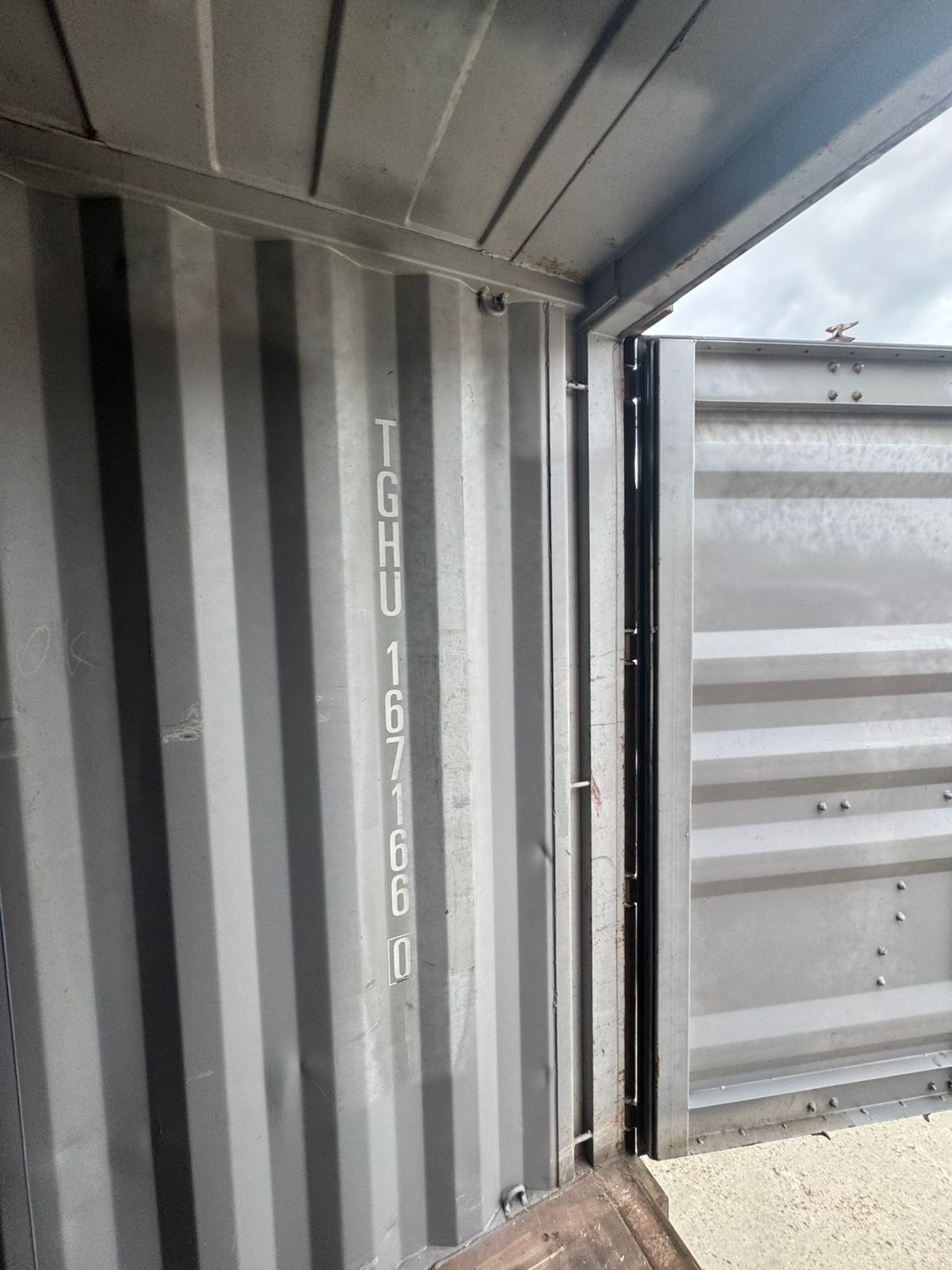 Морской контейнер TGHU1671660