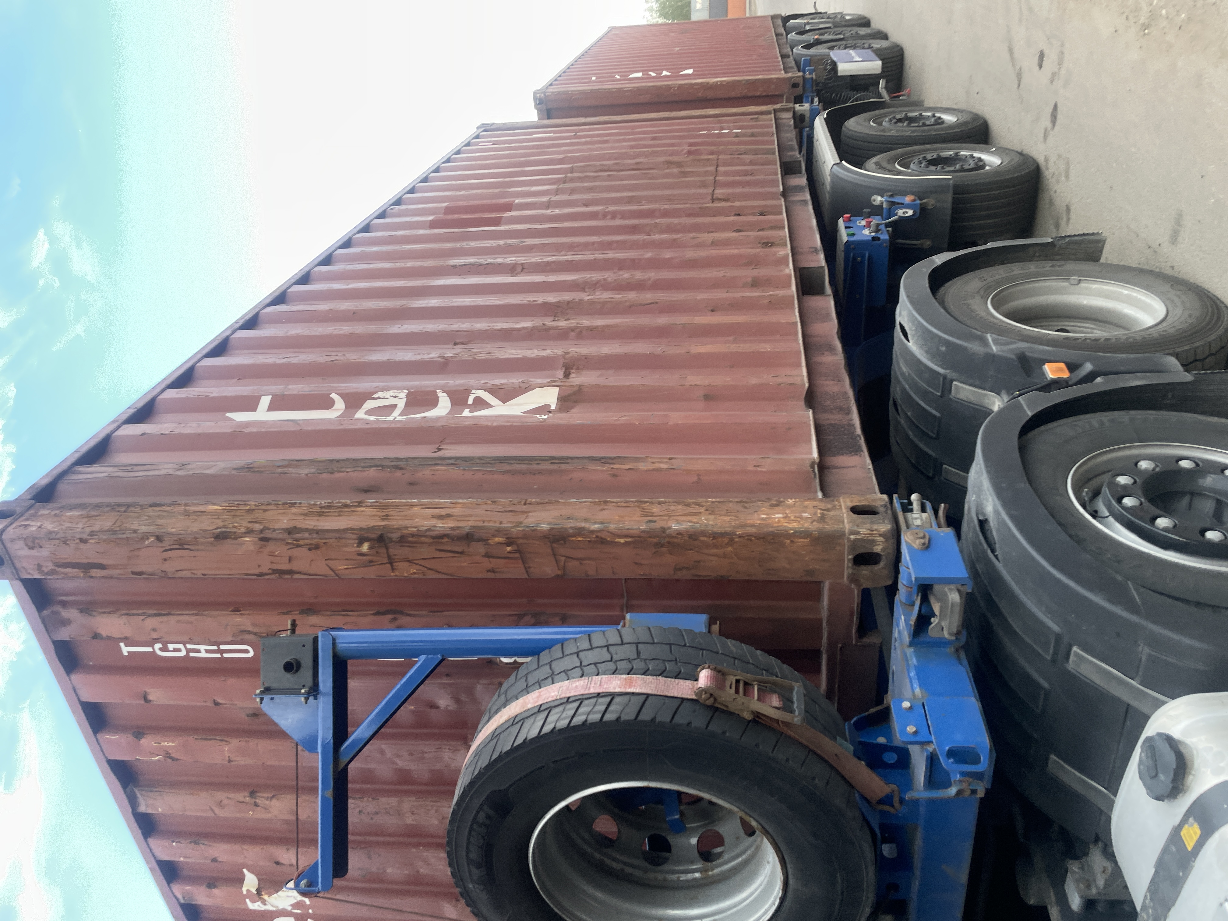 Морской контейнер TGHU1686968