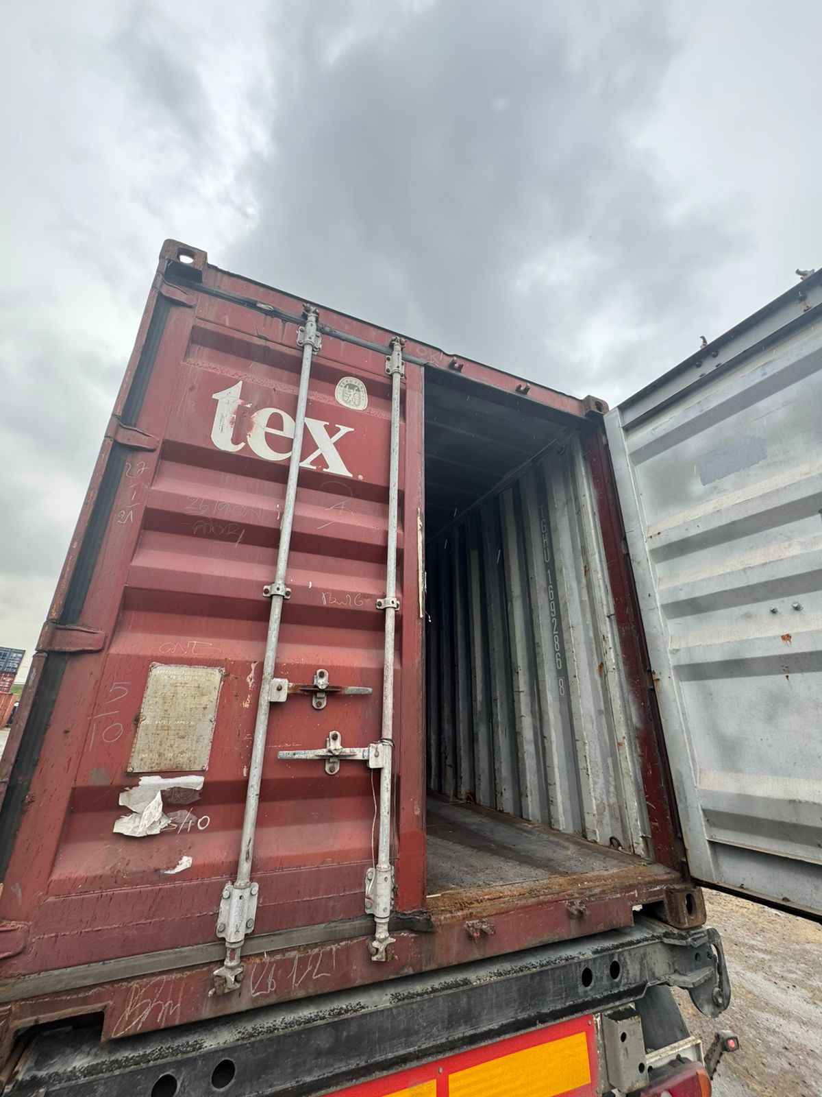 Морской контейнер TGHU1692868