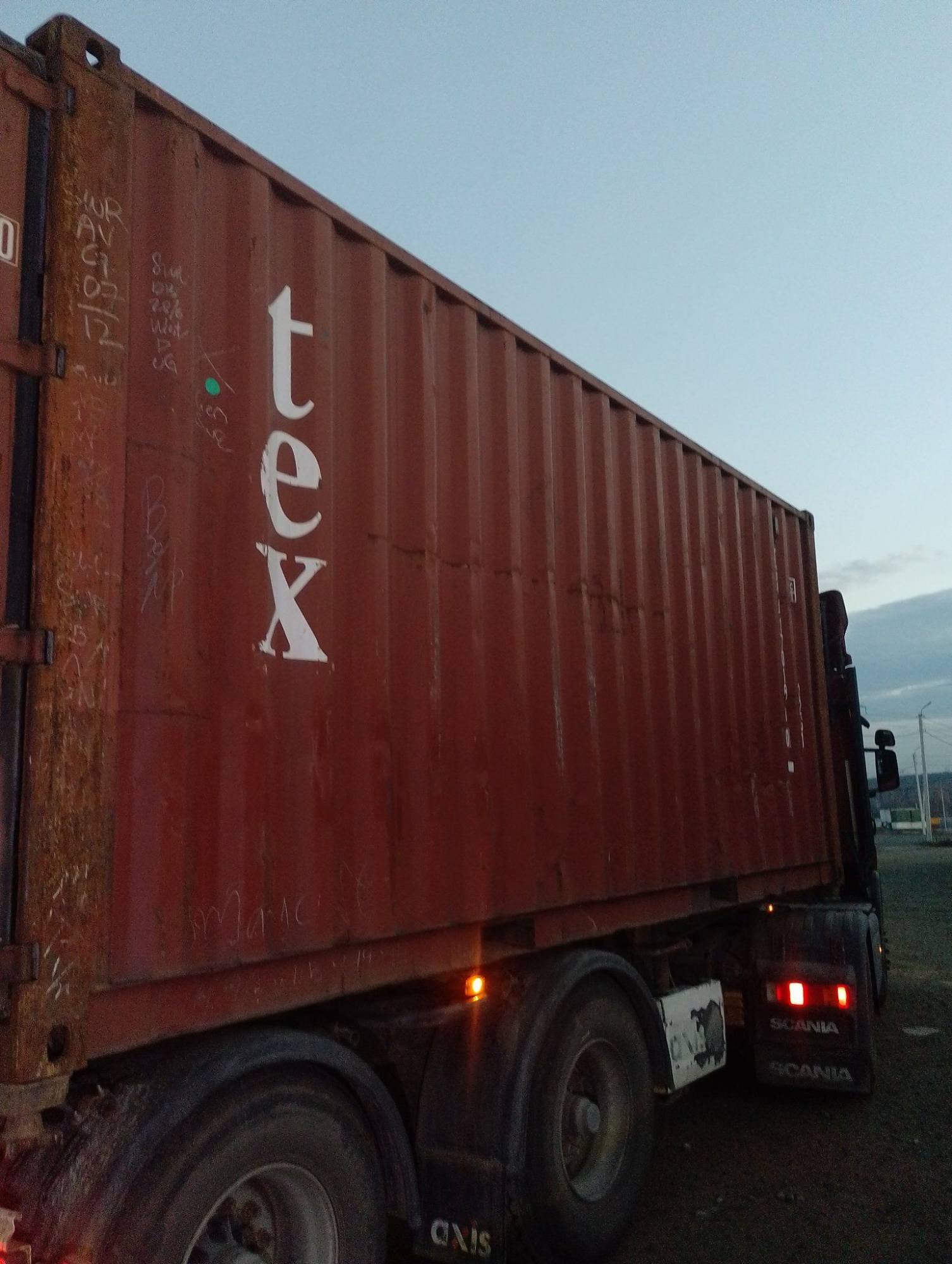 Морской контейнер TGHU1701810