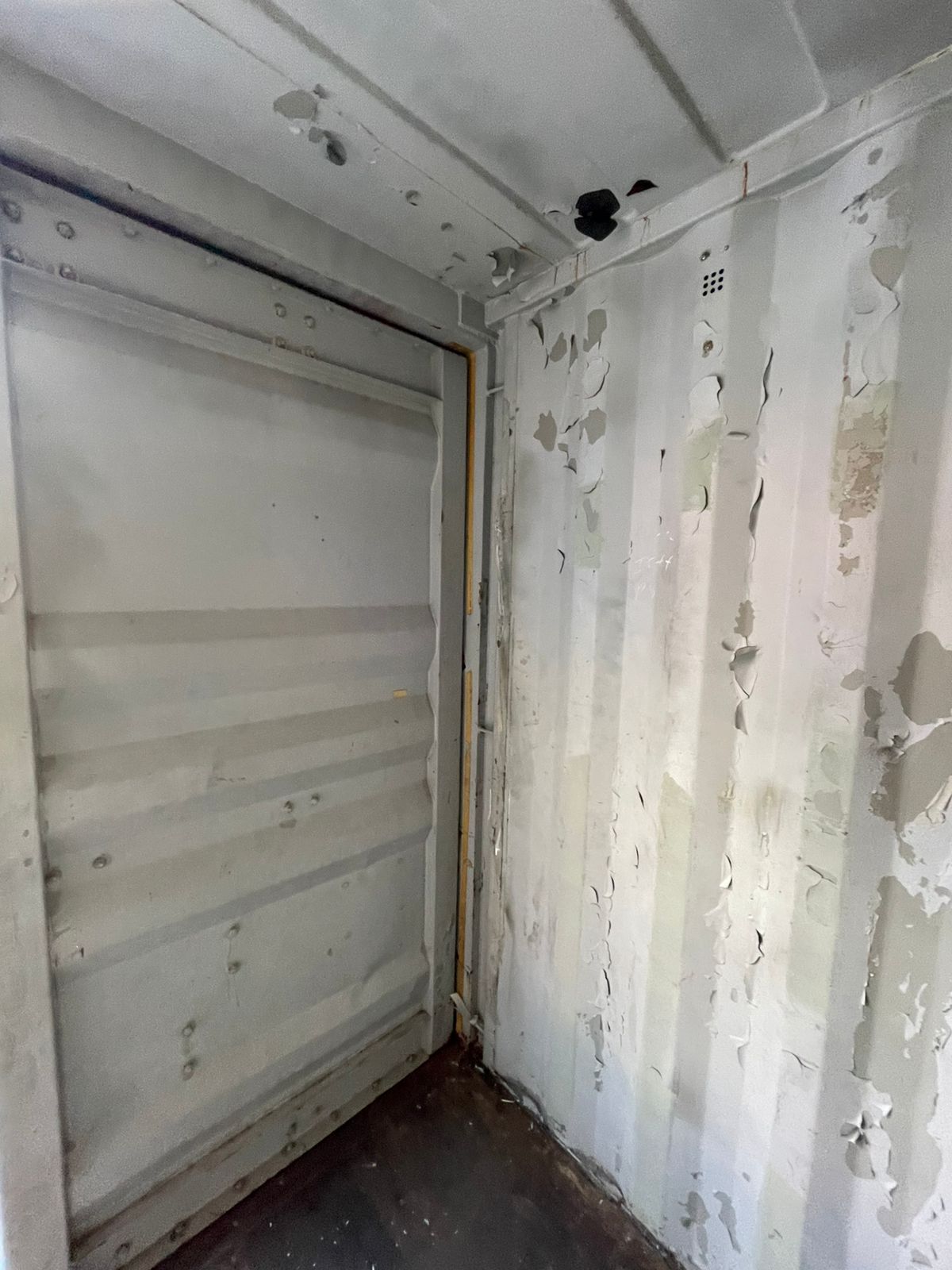 Морской контейнер TGHU1702591