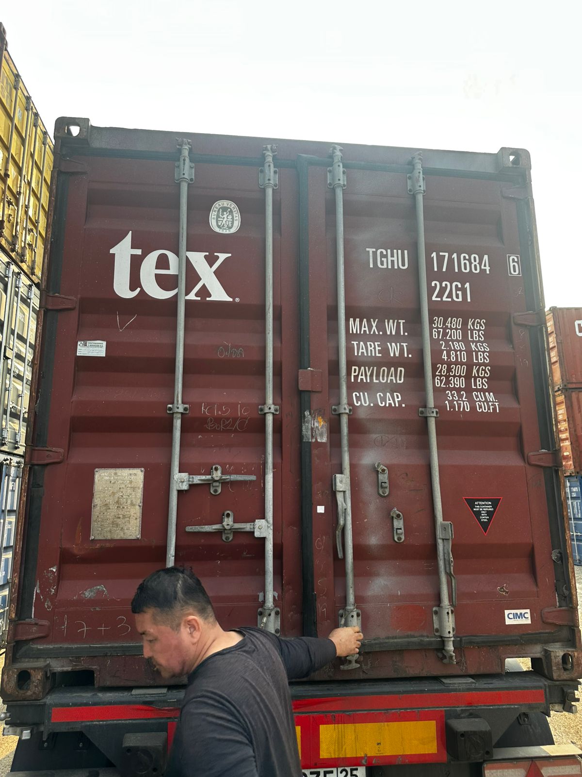 Морской контейнер TGHU1716846