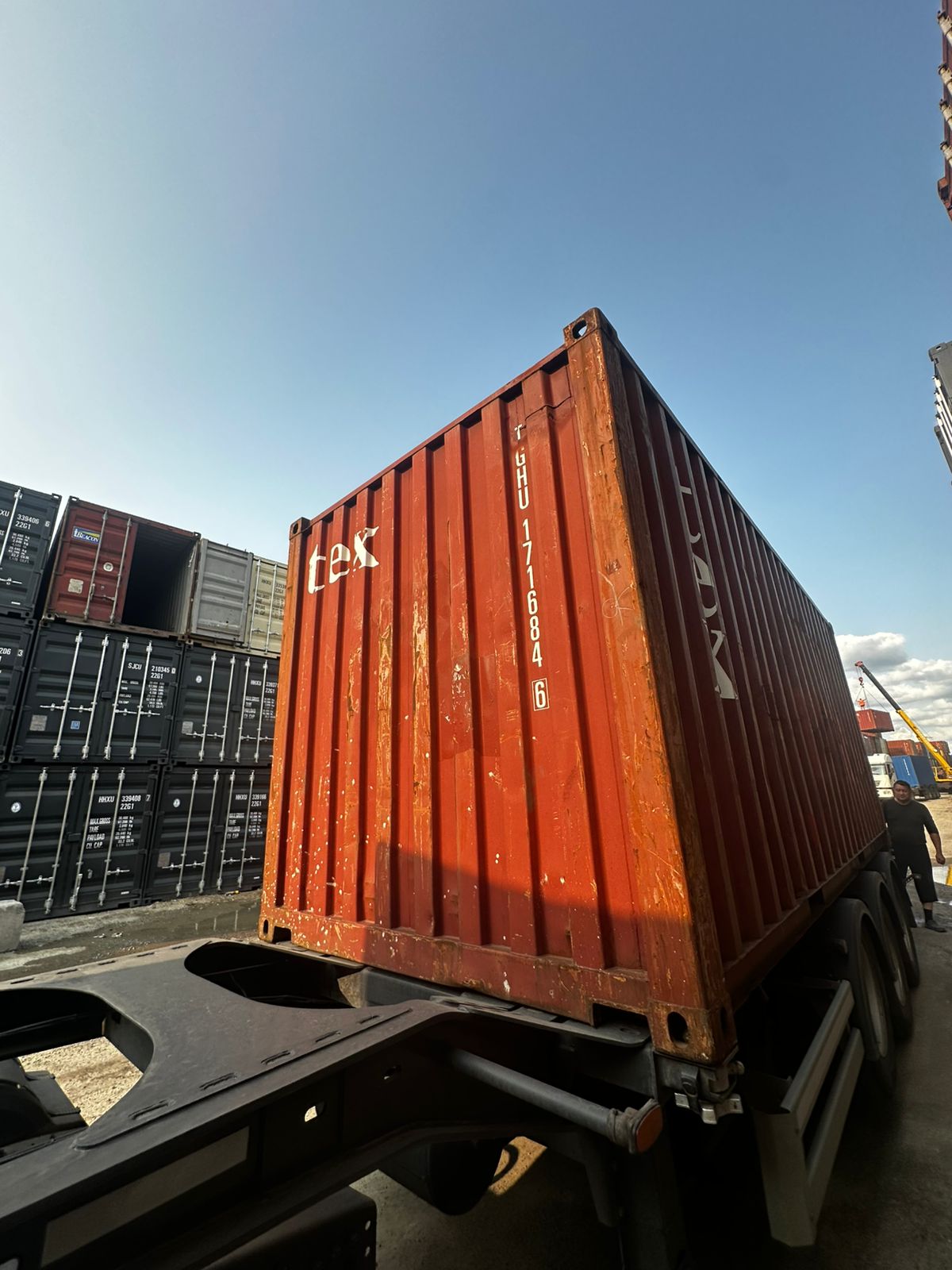 Морской контейнер TGHU1716846