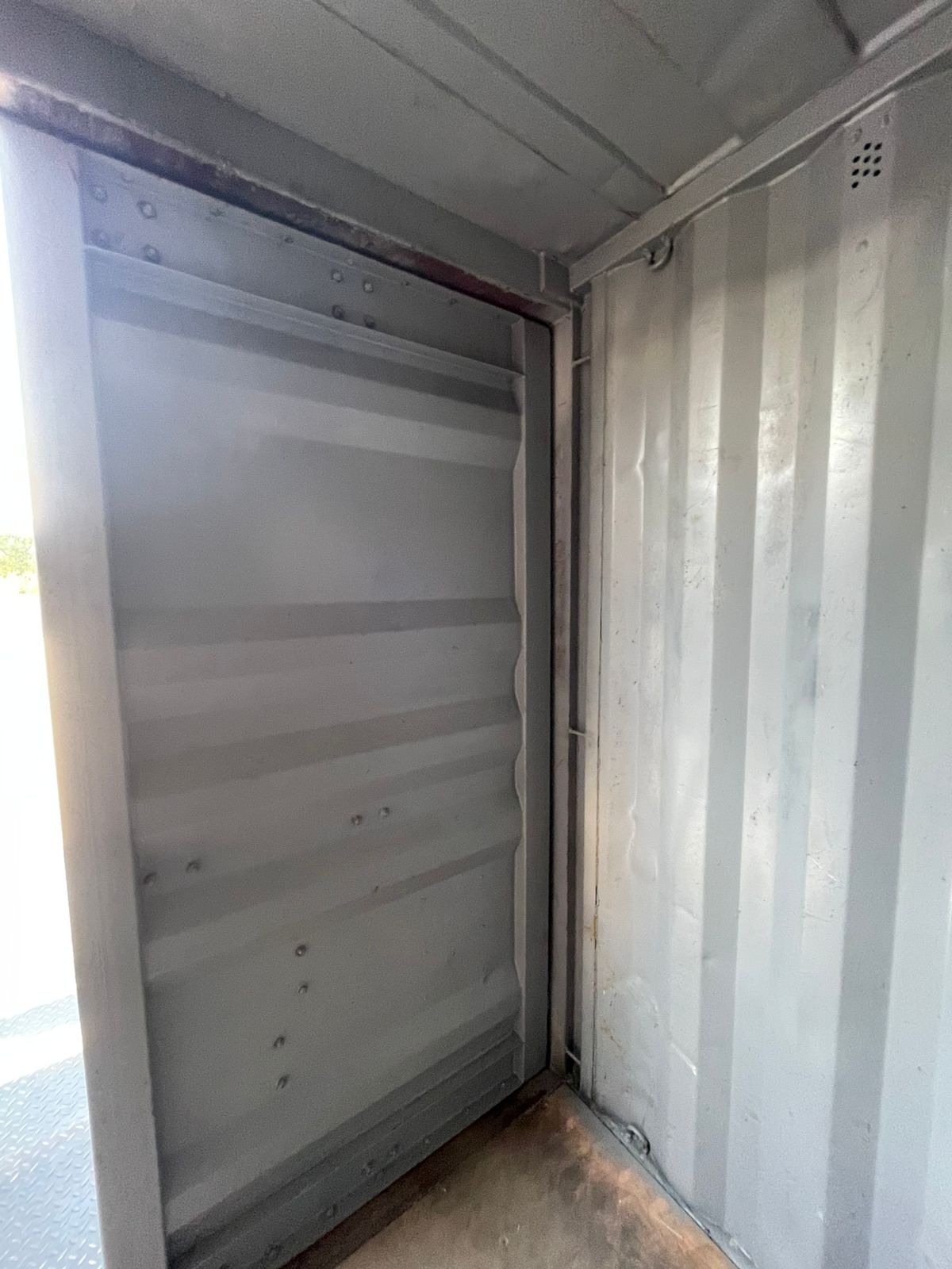 Морской контейнер TGHU1717586