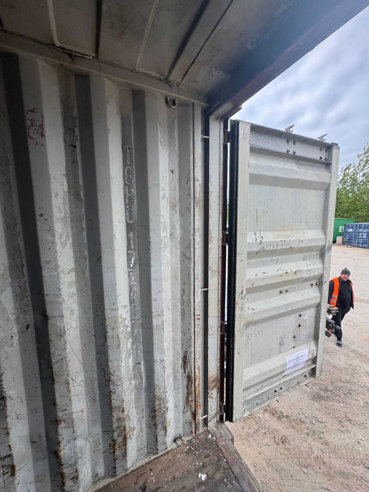 Морской контейнер TGHU1724570