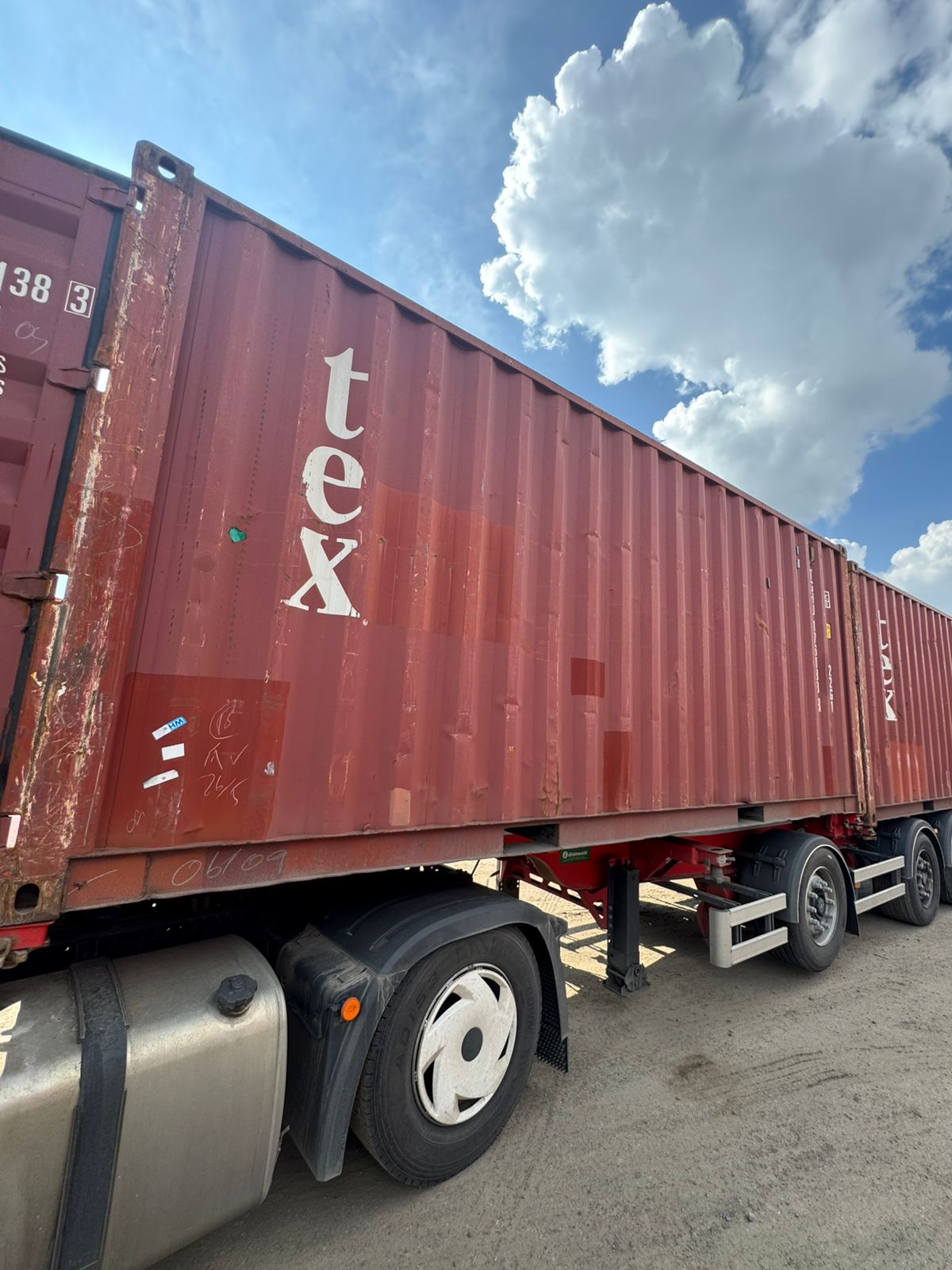 Морской контейнер TGHU1761383