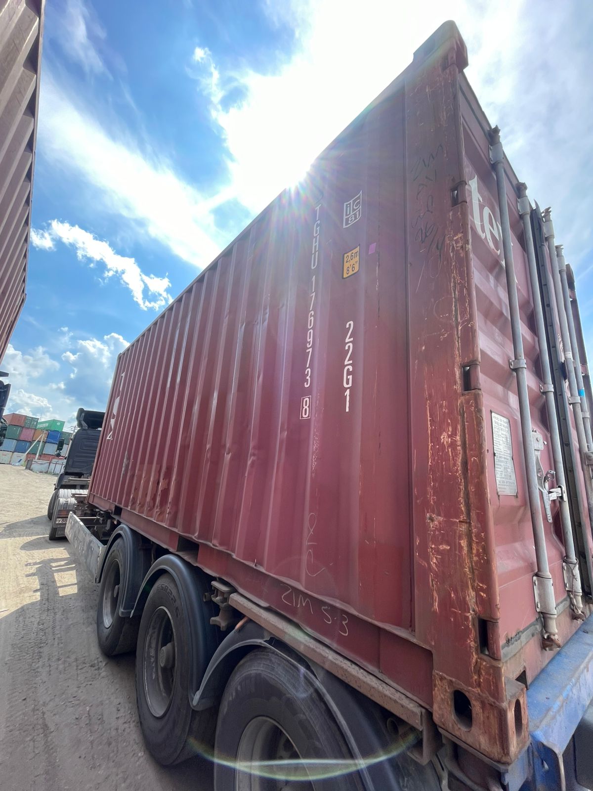 Морской контейнер TGHU1769738