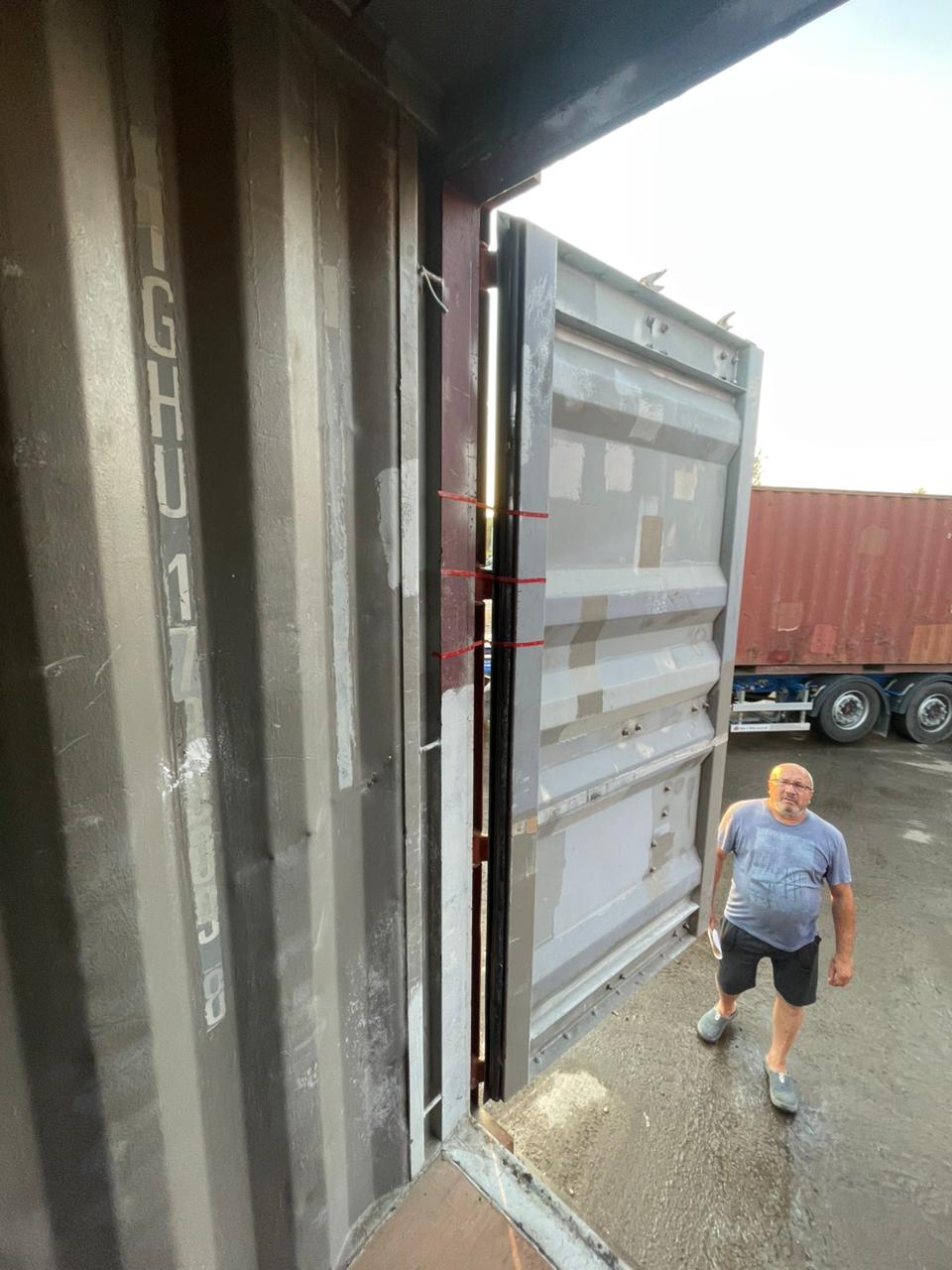 Морской контейнер TGHU1789098