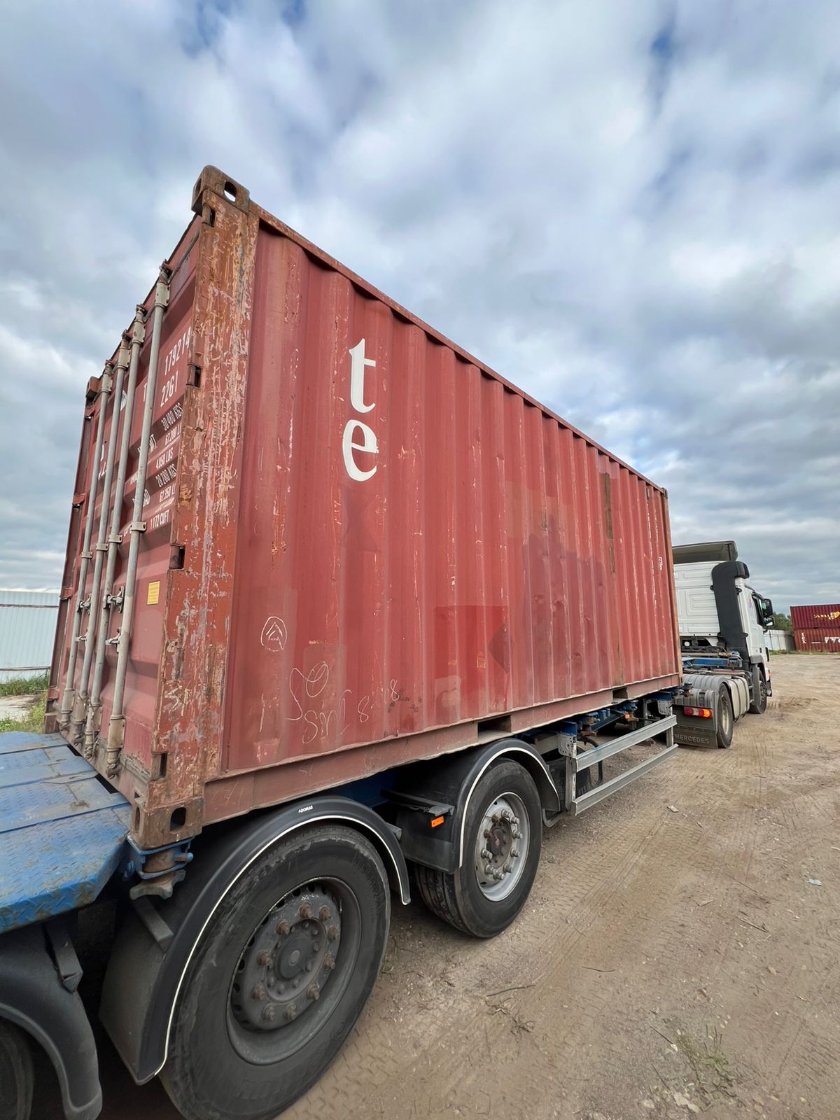 Морской контейнер TGHU1792147