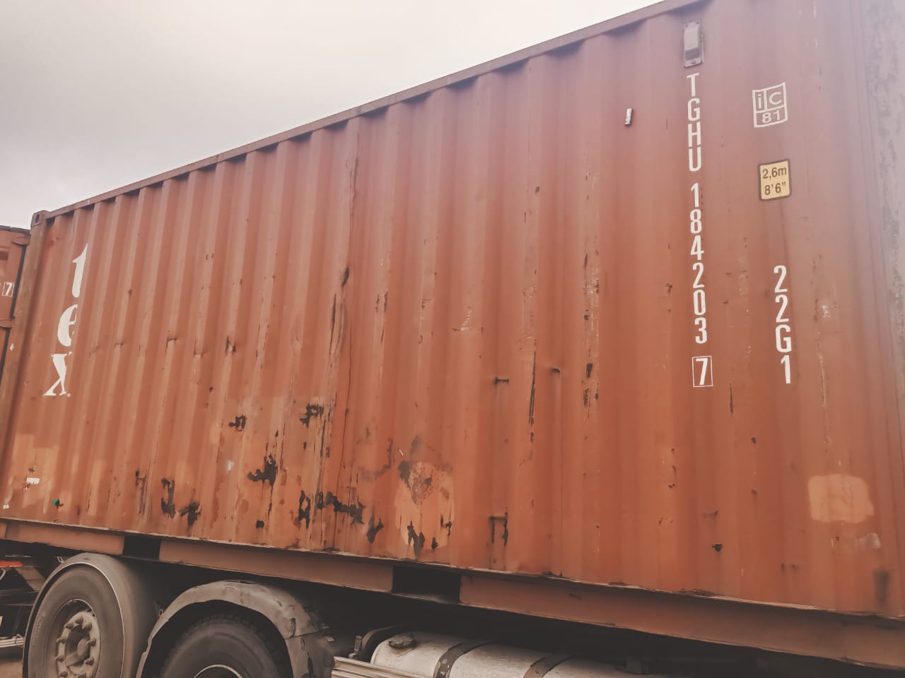 Морской контейнер TGHU1842037