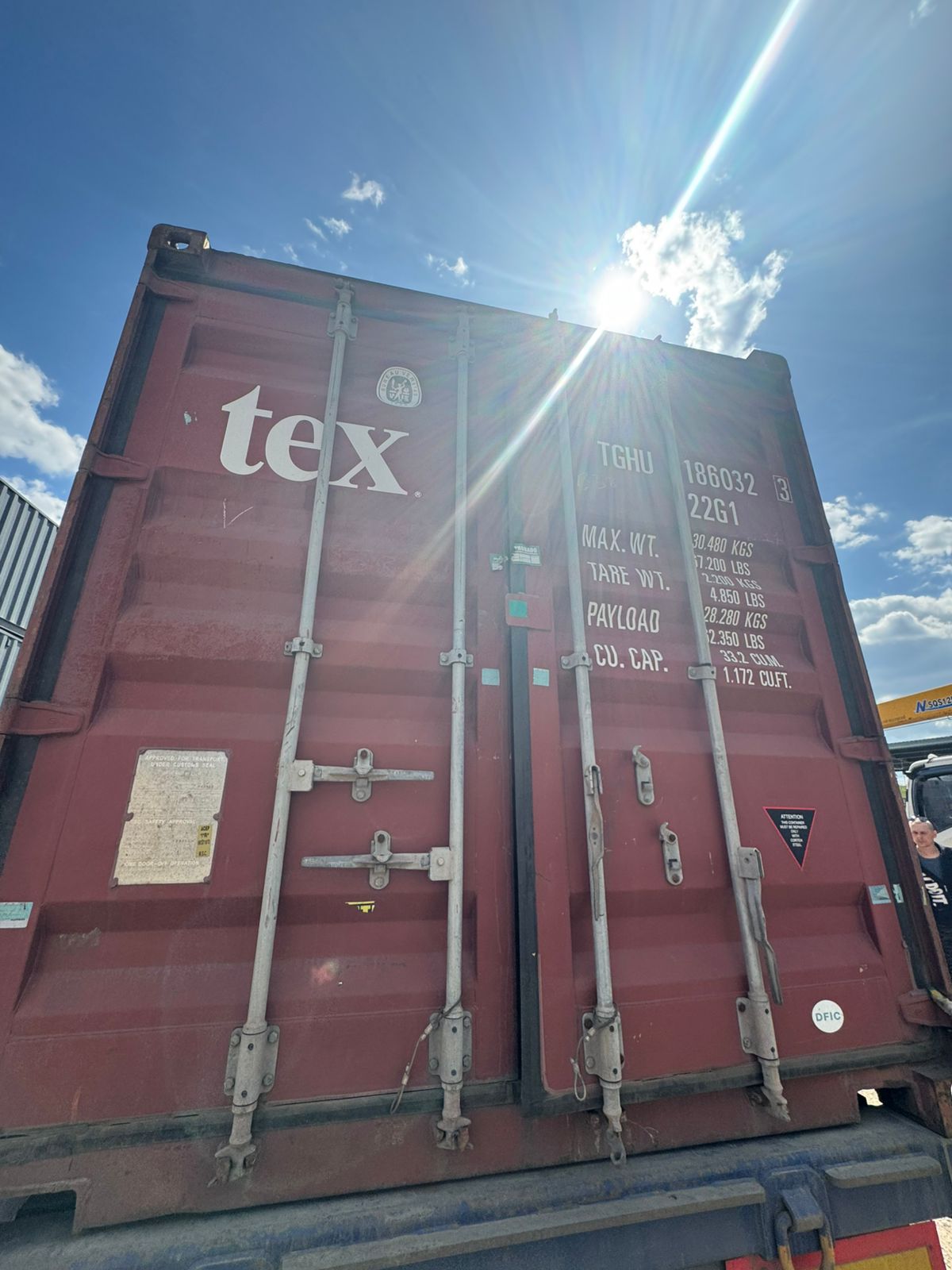 Морской контейнер TGHU1860323