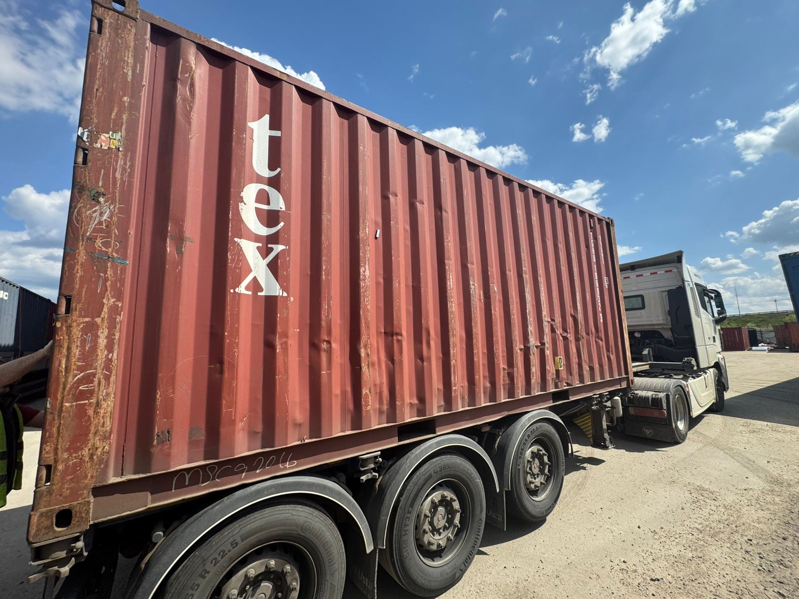 Морской контейнер TGHU1860323