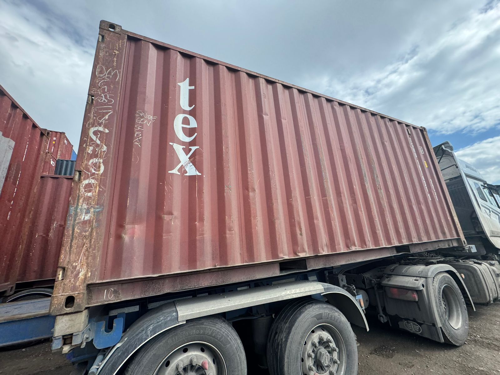 Морской контейнер TGHU1874311