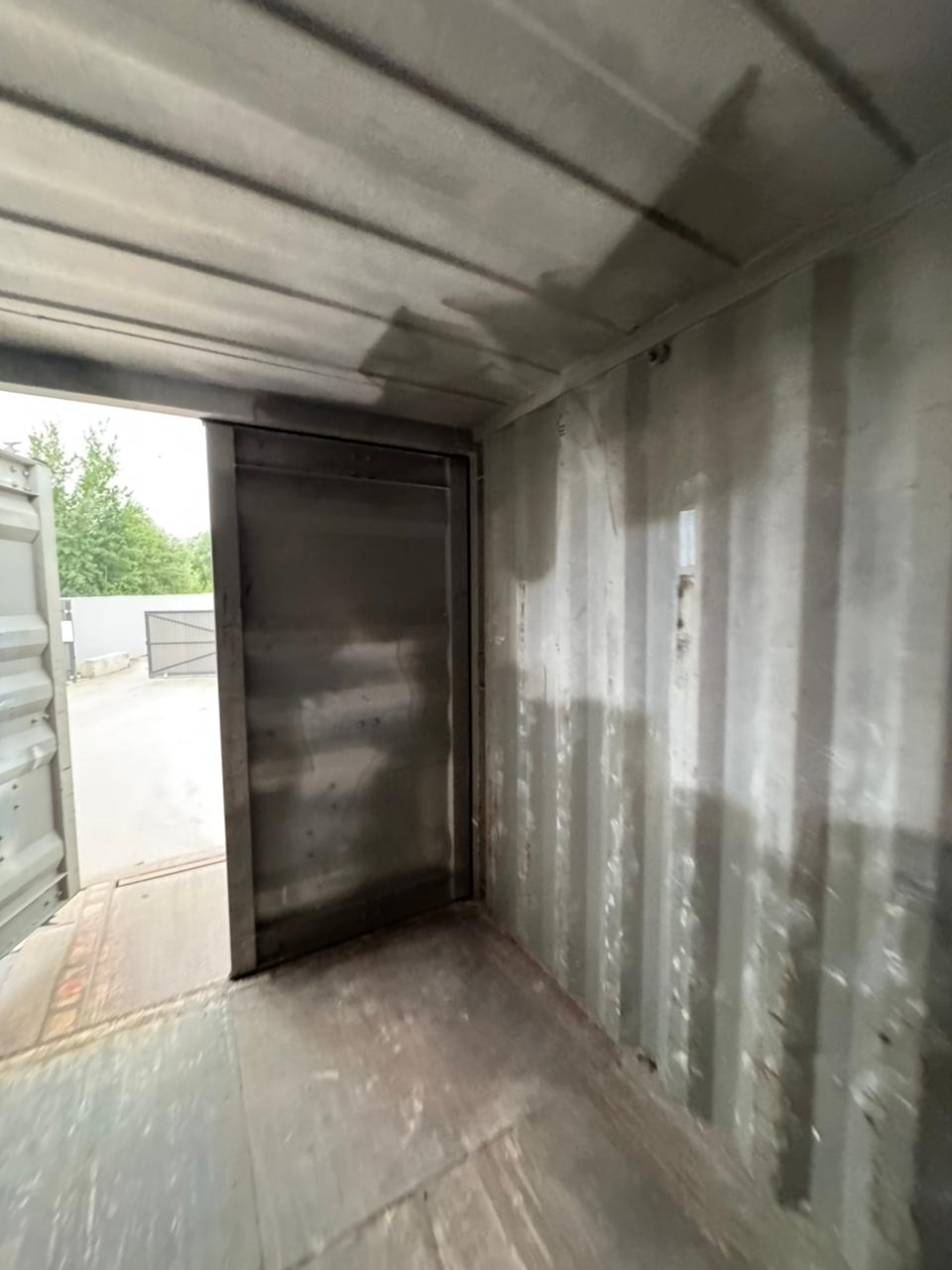 Морской контейнер TGHU1882127