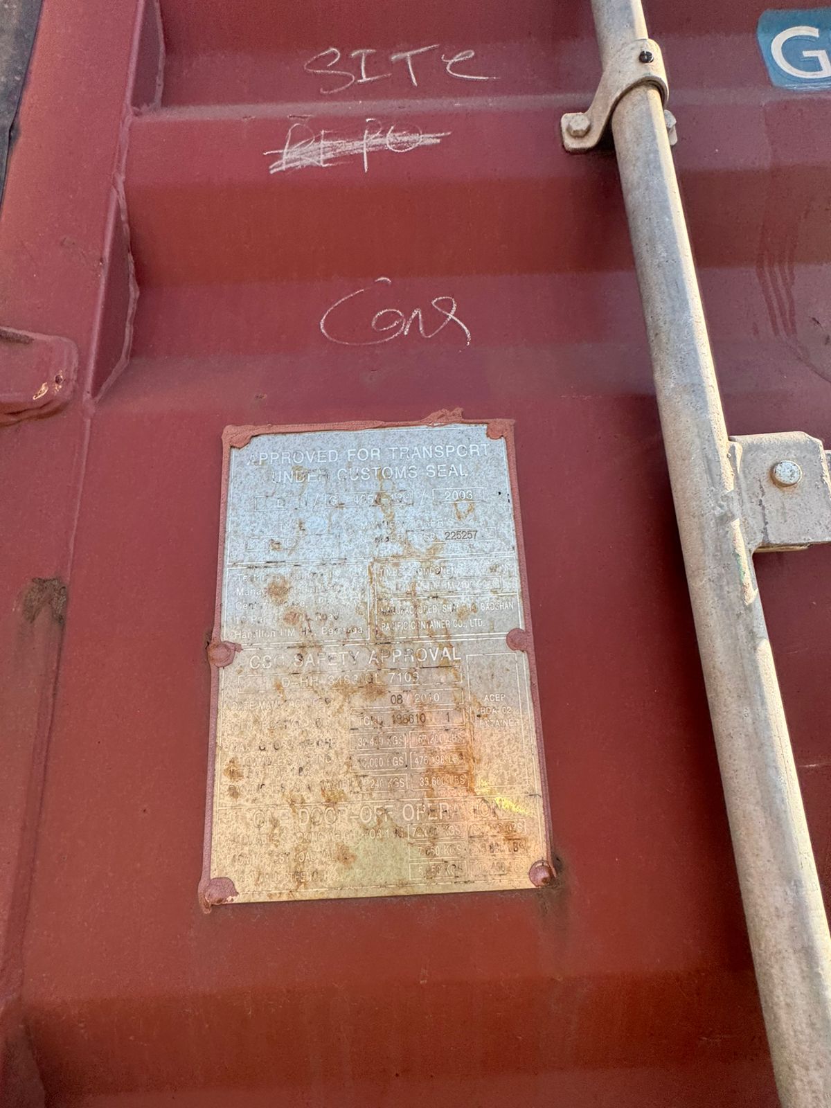 Морской контейнер TGHU1886101