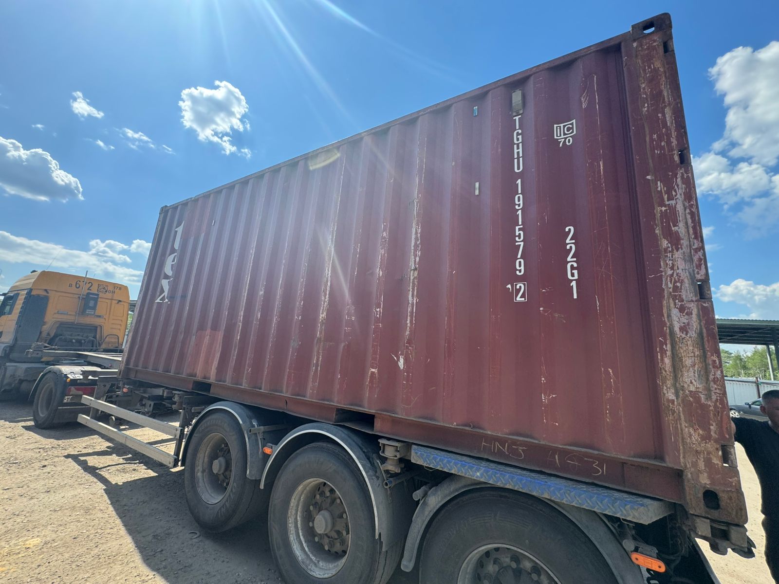 Морской контейнер TGHU1915792