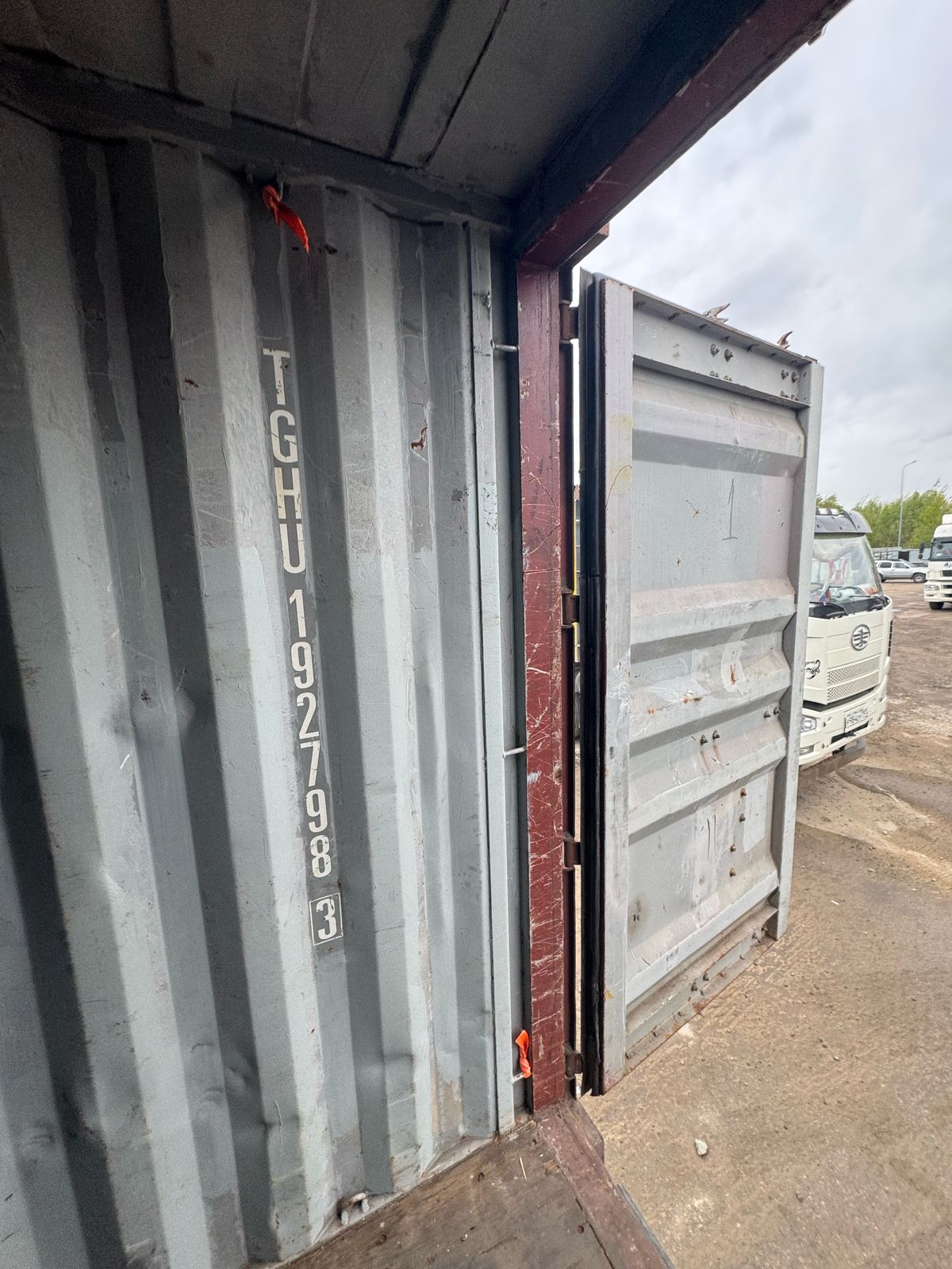 Морской контейнер TGHU1927983