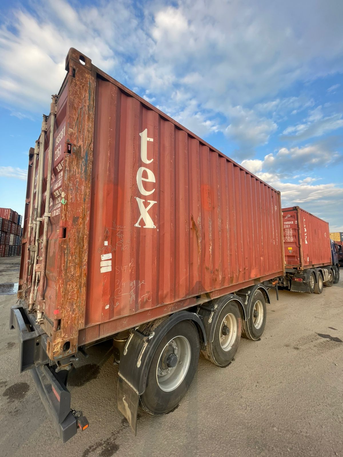 Морской контейнер TGHU1933815