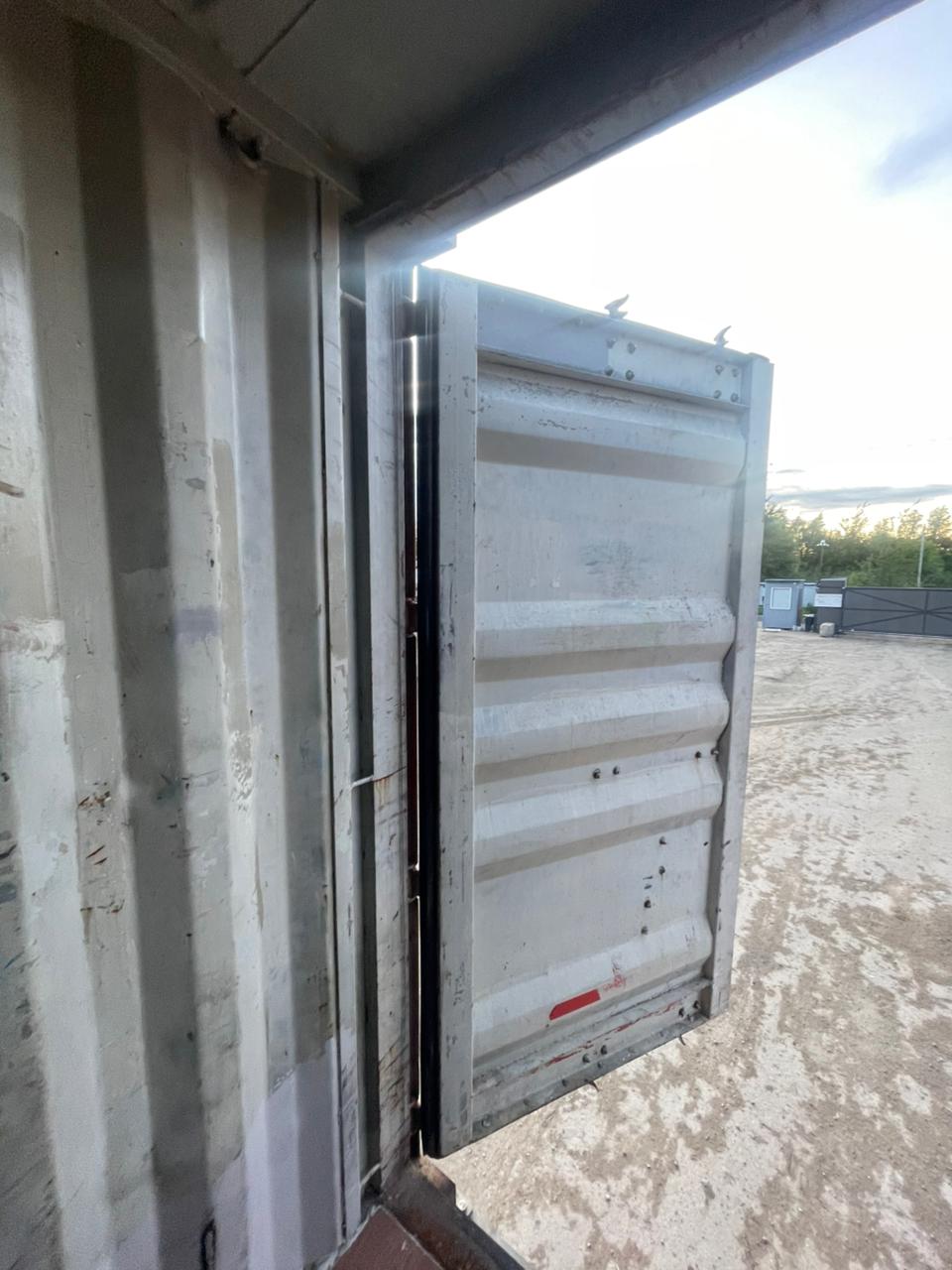 Морской контейнер TGHU1990008