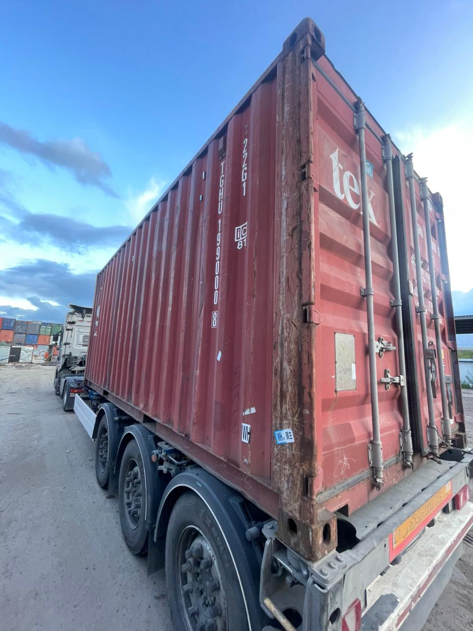 Морской контейнер TGHU1990008