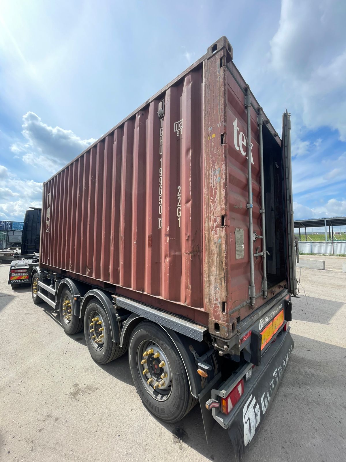 Морской контейнер TGHU1996500